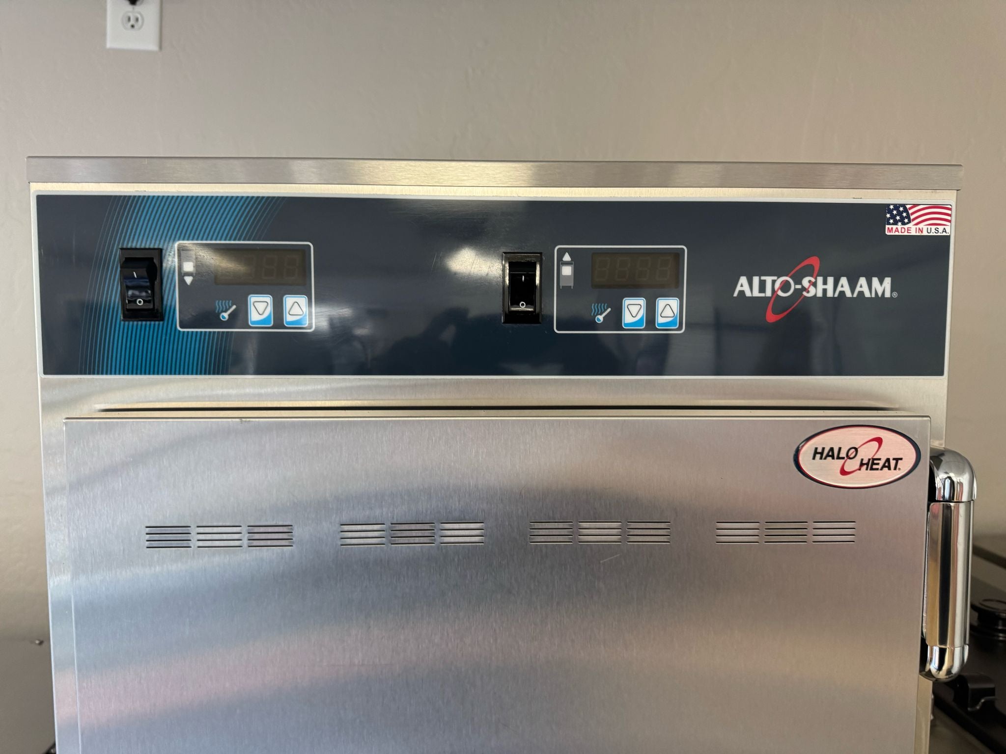 Used 2016 Alto-Shaam 1000-UP Mobile 16 Pan Dutch Door Heated Holding Cabinet - 120V