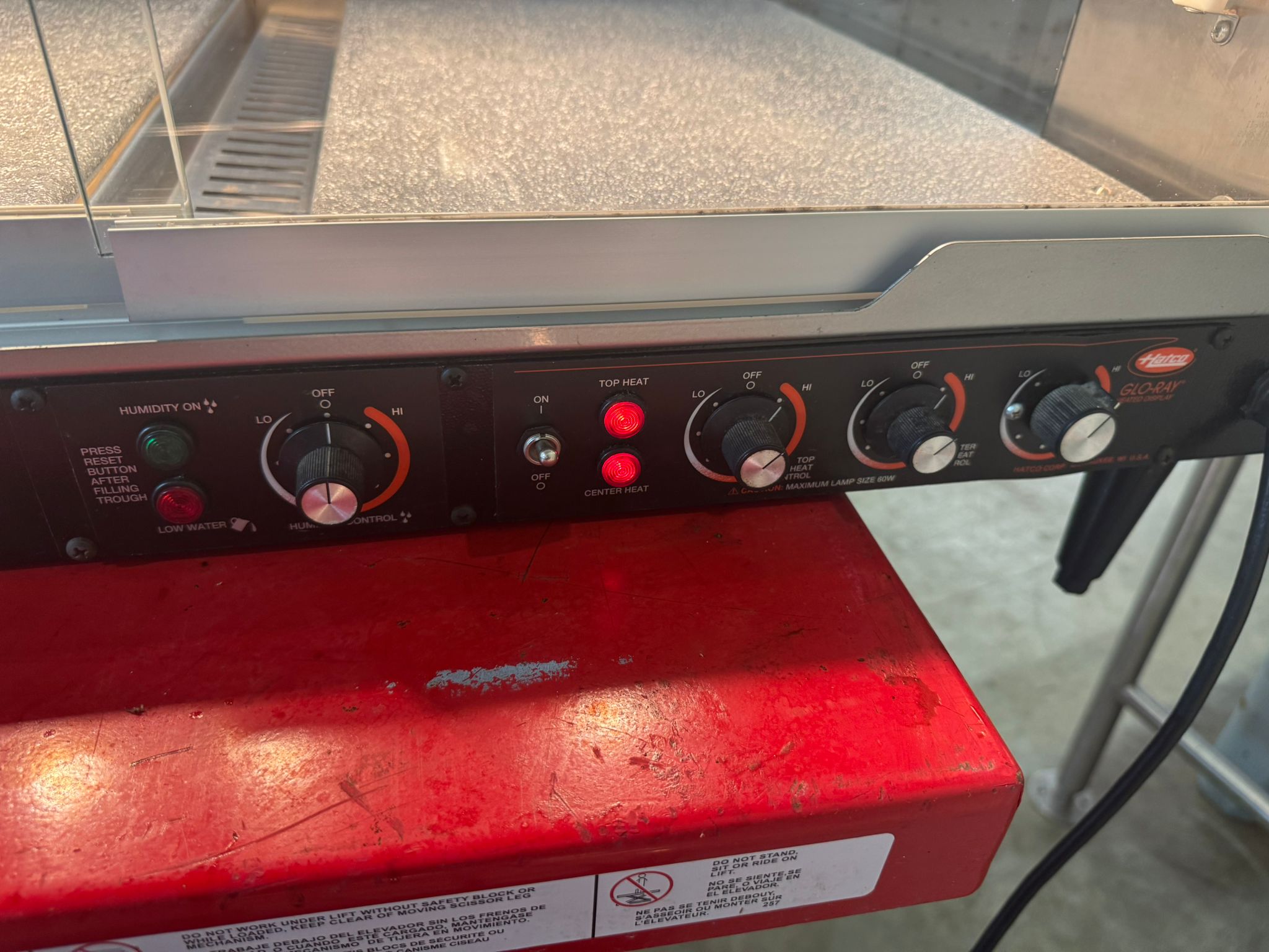 Used Hatco GRCDH-2PD 32" Glo-Ray Merchandiser Warmer with Humidity Control - 120V