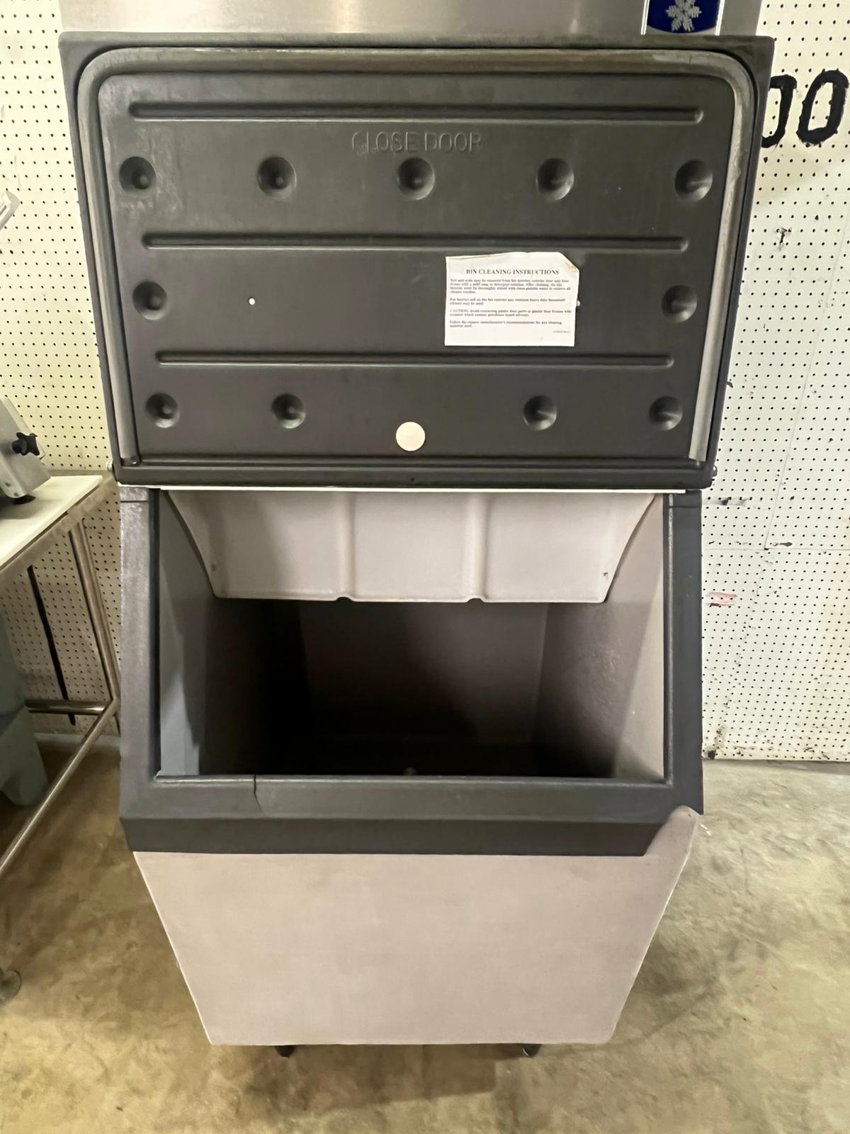 Manitowoc IY0504A-161D Indigo Ice Cube Machine, Air Cooled With Ice Bin