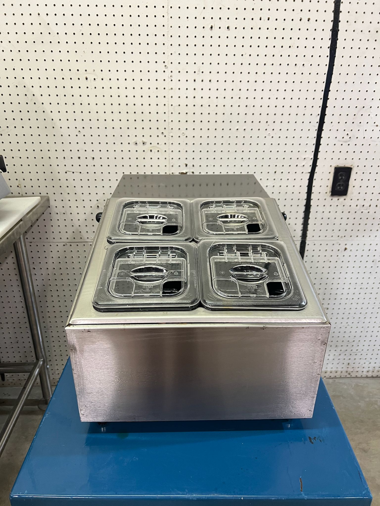 Used 17' APW Wyott RTR-4 Refrigerated Countertop Topping Rail 120 Volts