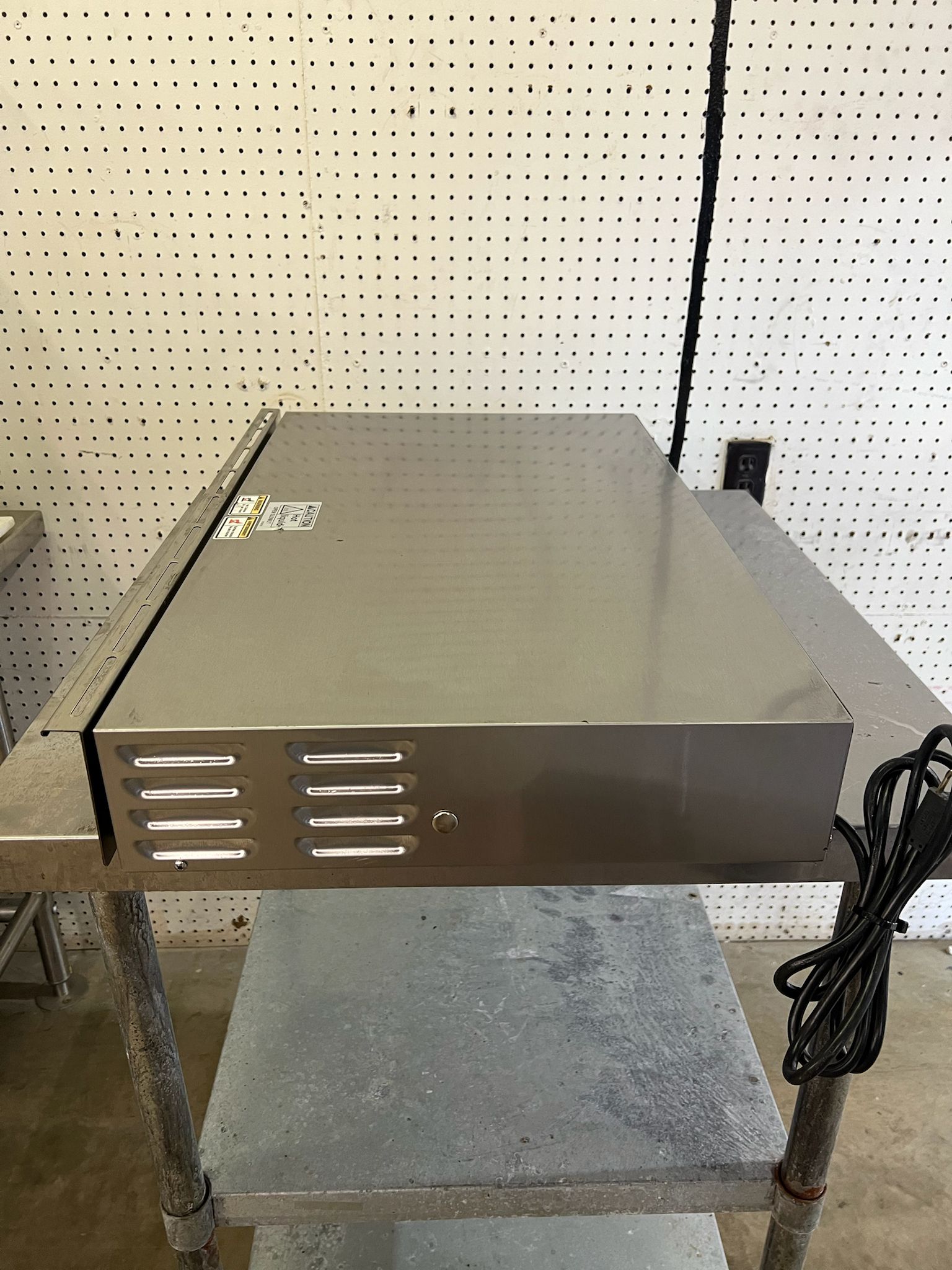 New APW Wyott SPTU-50N Heat and Hold Hot Dog Warming Drawer 120V