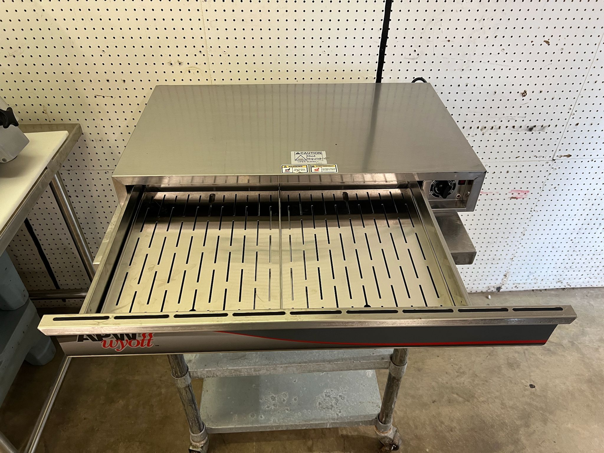 New APW Wyott SPTU-50N Heat and Hold Hot Dog Warming Drawer 120V