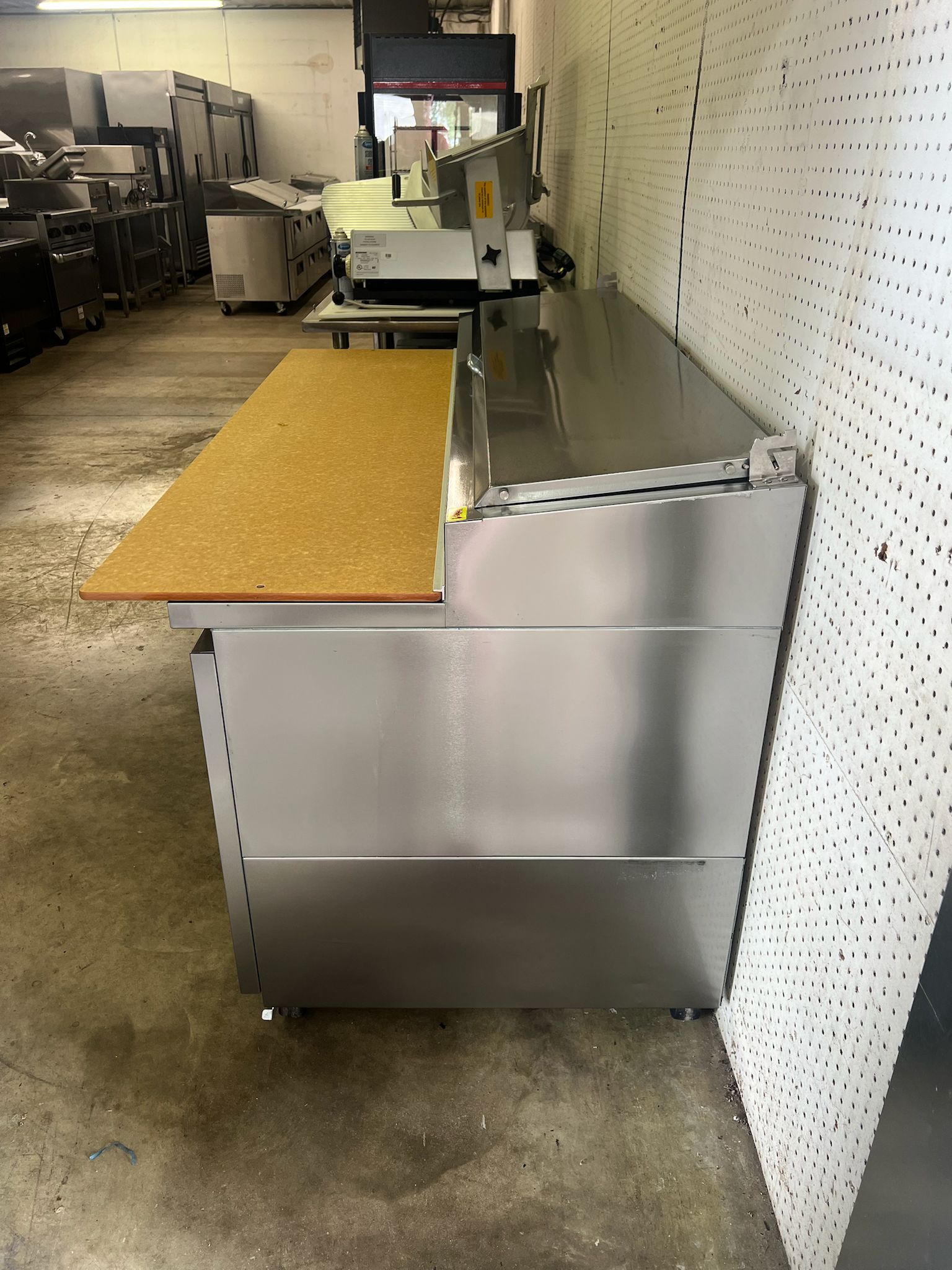 Used 67" Beverage-Air DPD67HC-4 Refrigerated 4 Drawer Pizza Prep Table 115V - WO1