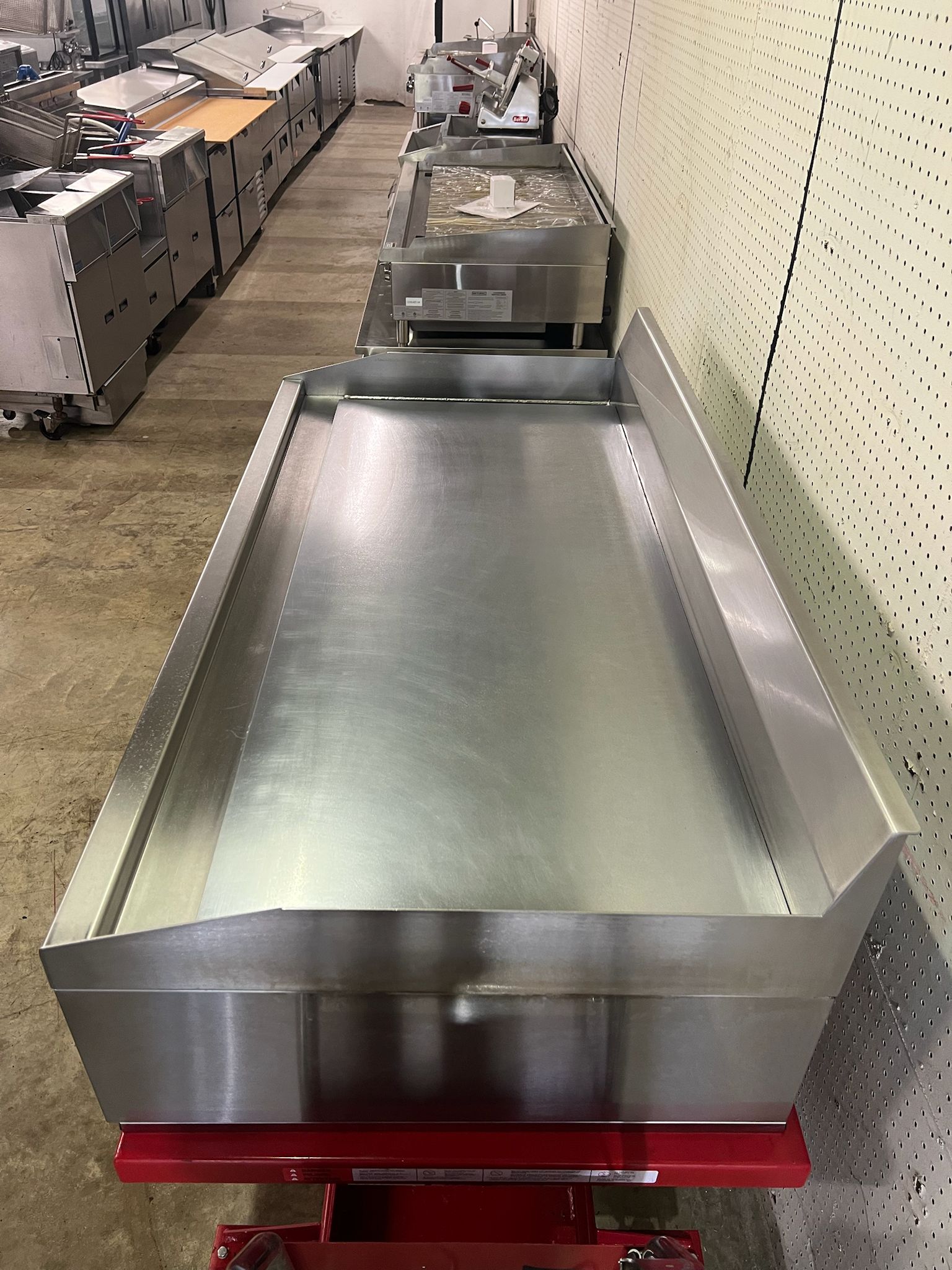 Used 60" MagiKitch'n MKG-60-STL NG Griddle with Solid State Controls - 150,000 BTU - FG