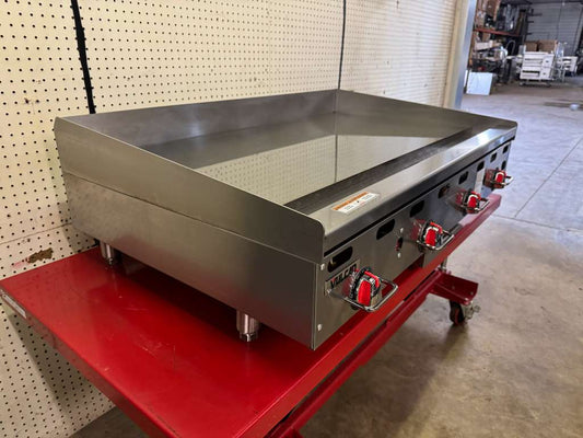 Used 48" Vulcan NG Griddle with Snap Action Thermostatic Controls - 108,000 BTU - WO1