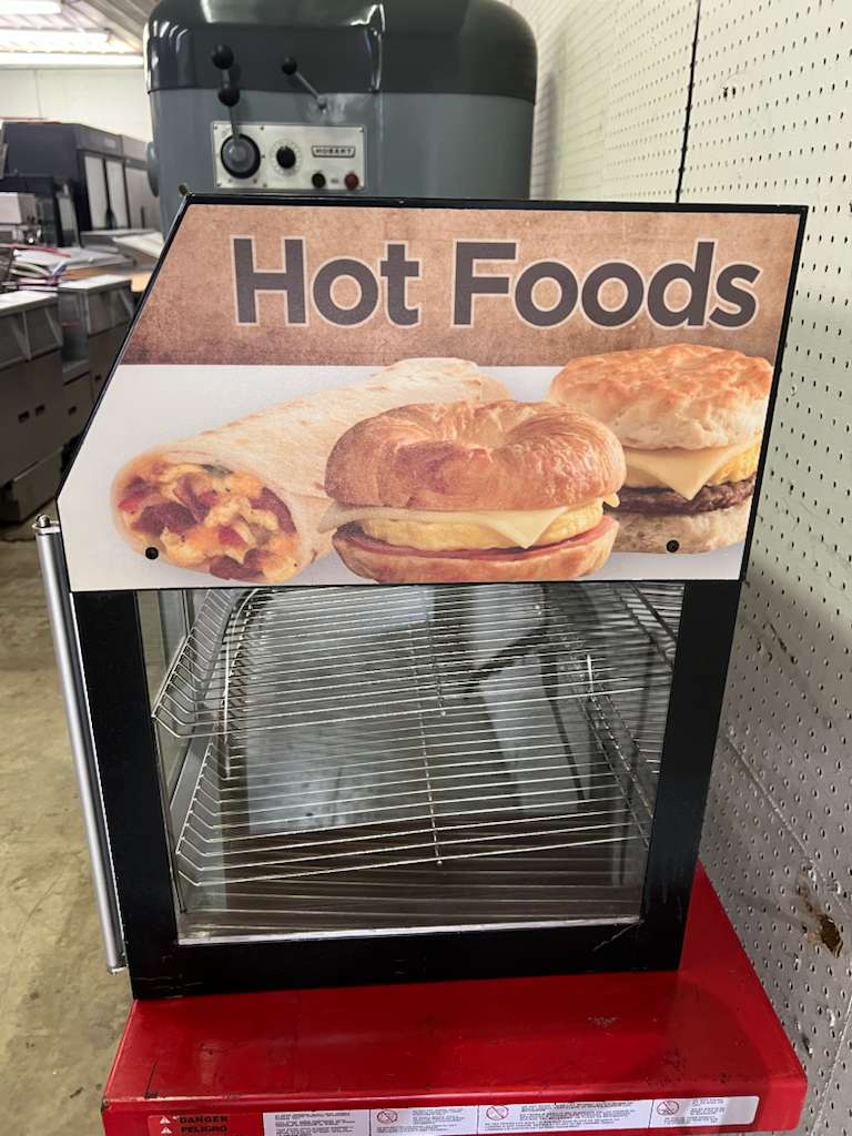 Used Wisco 123 Heated Countertop Display Case Merchandiser - 120V 480W