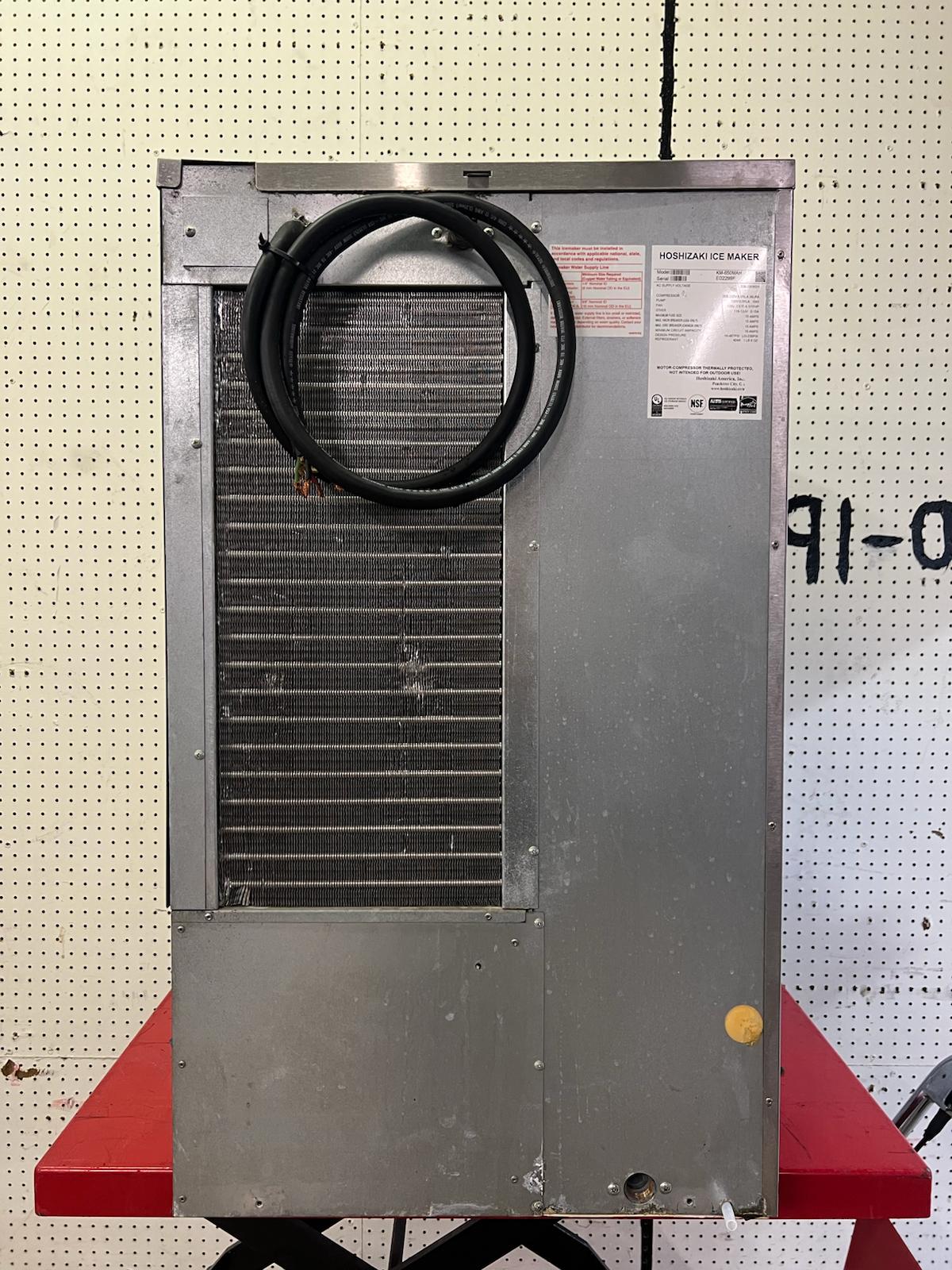 Used Hoshizaki KM-650MAH Crescent Cuber Air Cooled 520lb/24hr Ice Machine 208V - FG