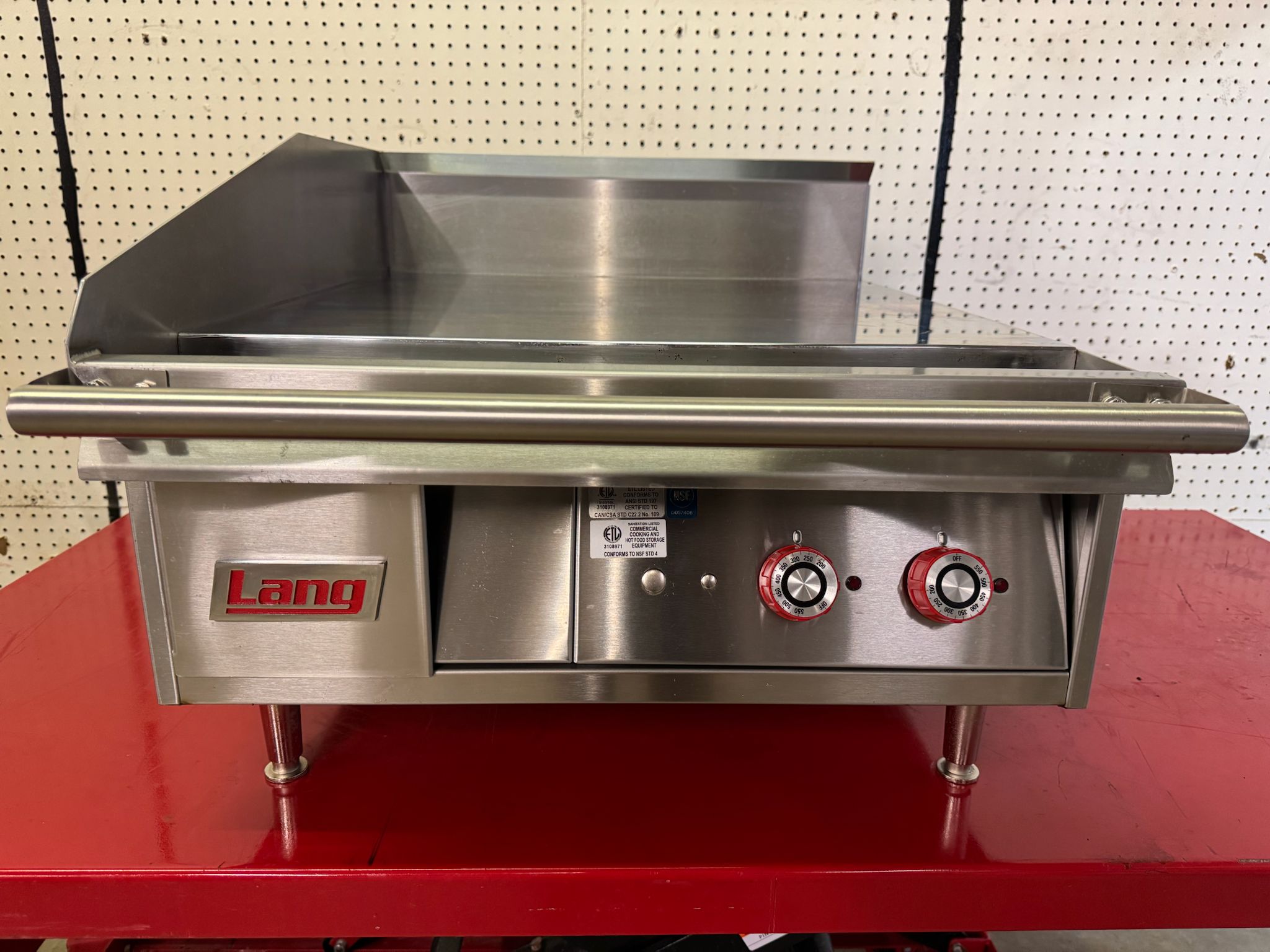 Used 24" Lang 124TC Electric Countertop Griddle Thermostatic Controls, 208v