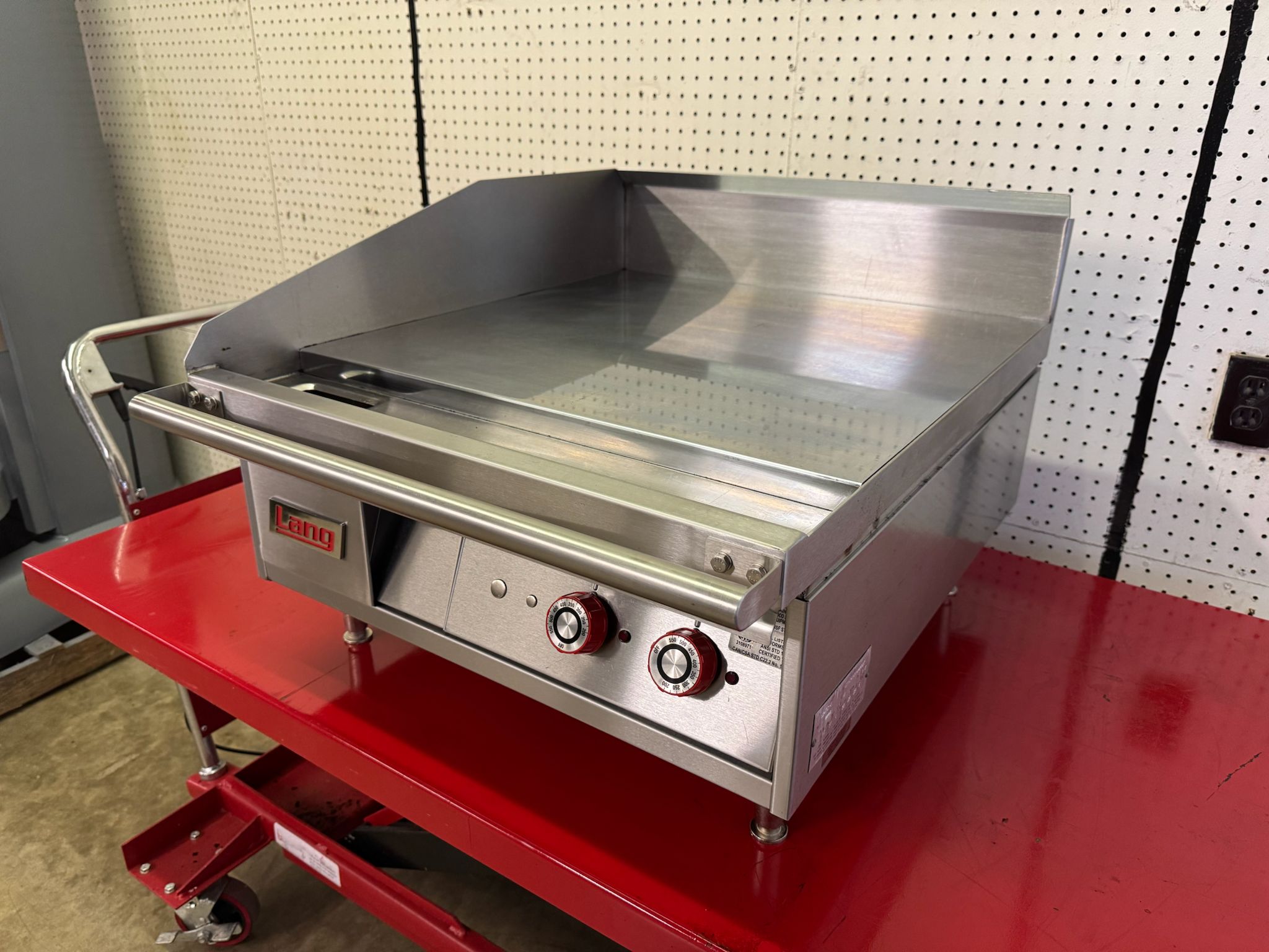 Used 24" Lang 124TC Electric Countertop Griddle Thermostatic Controls, 208V