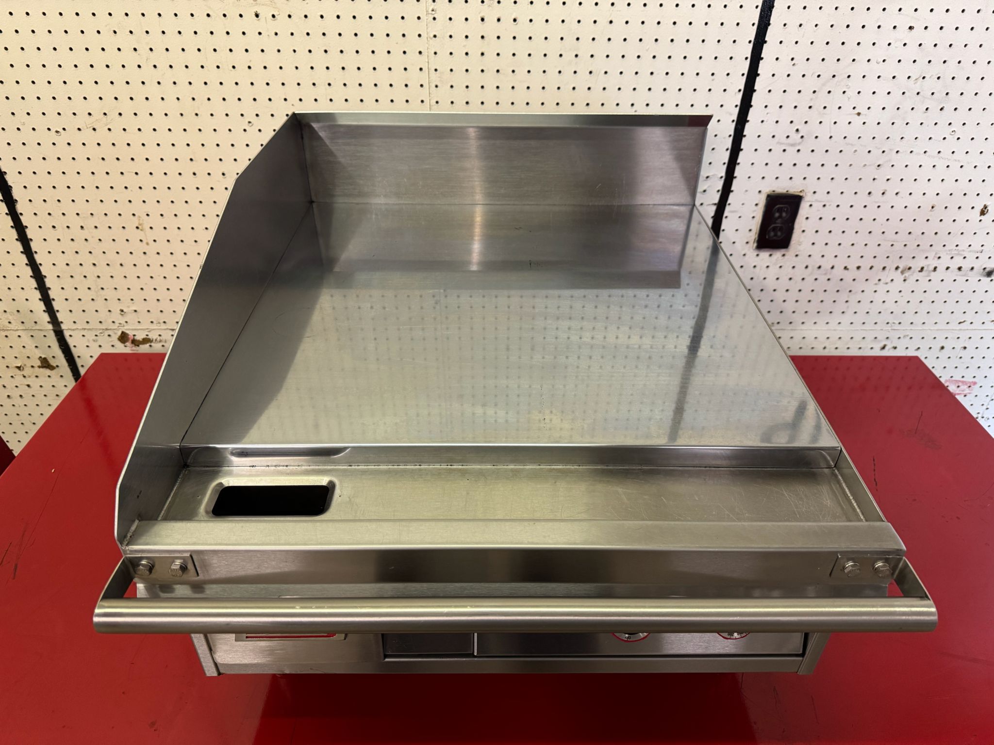 Used 24" Lang 124TC Electric Countertop Griddle Thermostatic Controls, 208V