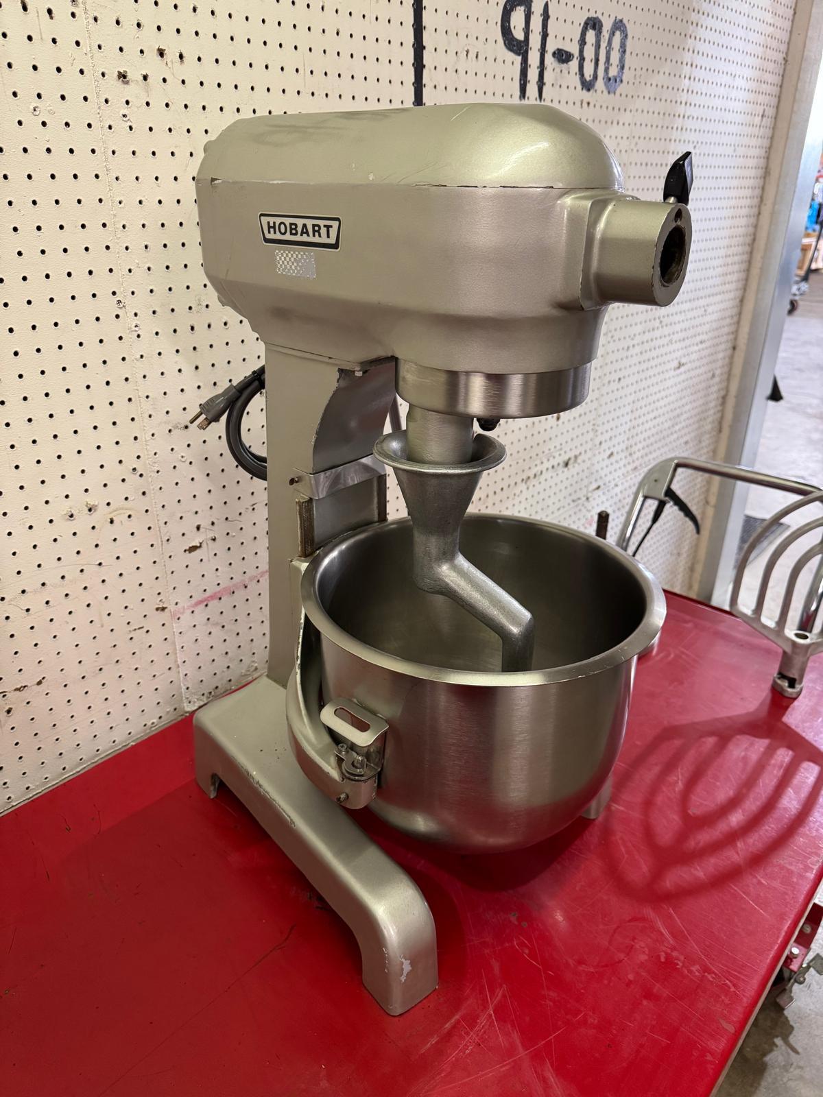 Used Hobart A-200 - 20 Quart Commercial Stand Mixer with Attachments 120V
