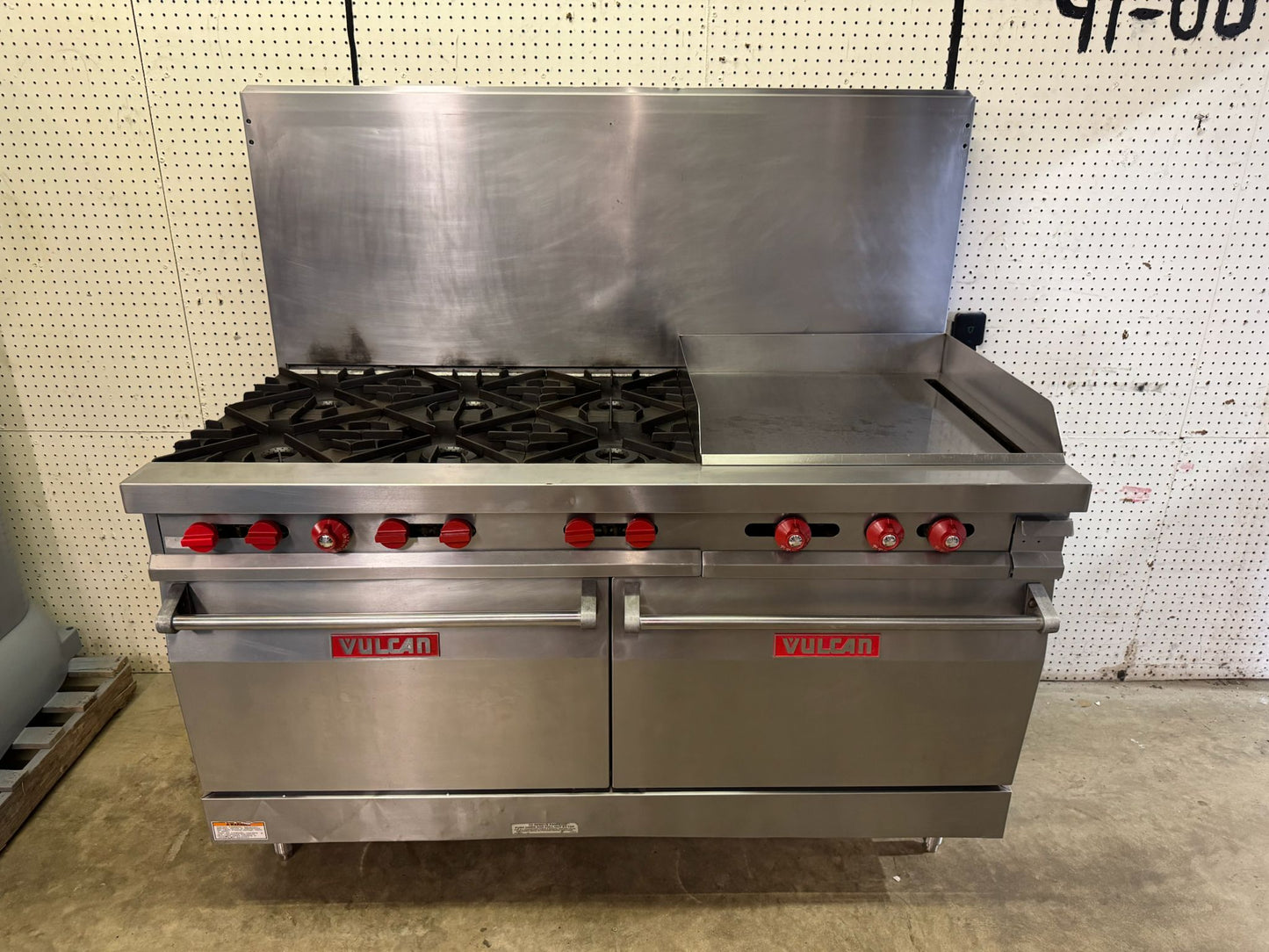 Used Vulcan 60-FTL 6 Burner NG Range with 24" Griddle and 2 Ovens