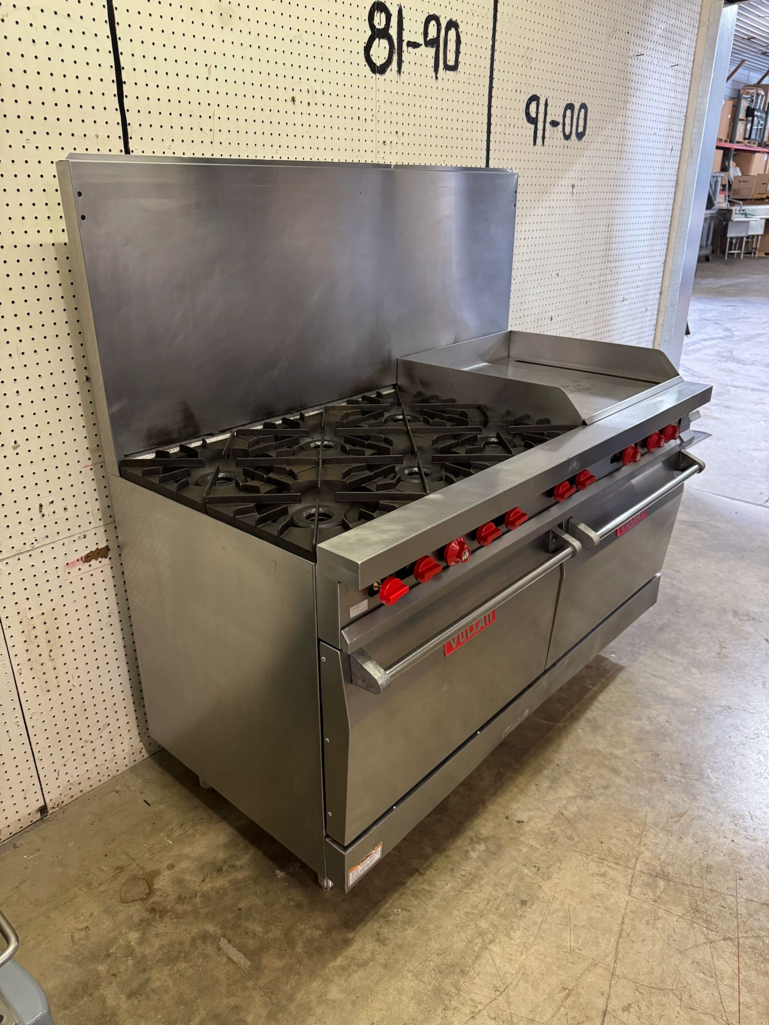 Used Vulcan 60-FTL 6 Burner NG Range with 24" Griddle and 2 Ovens
