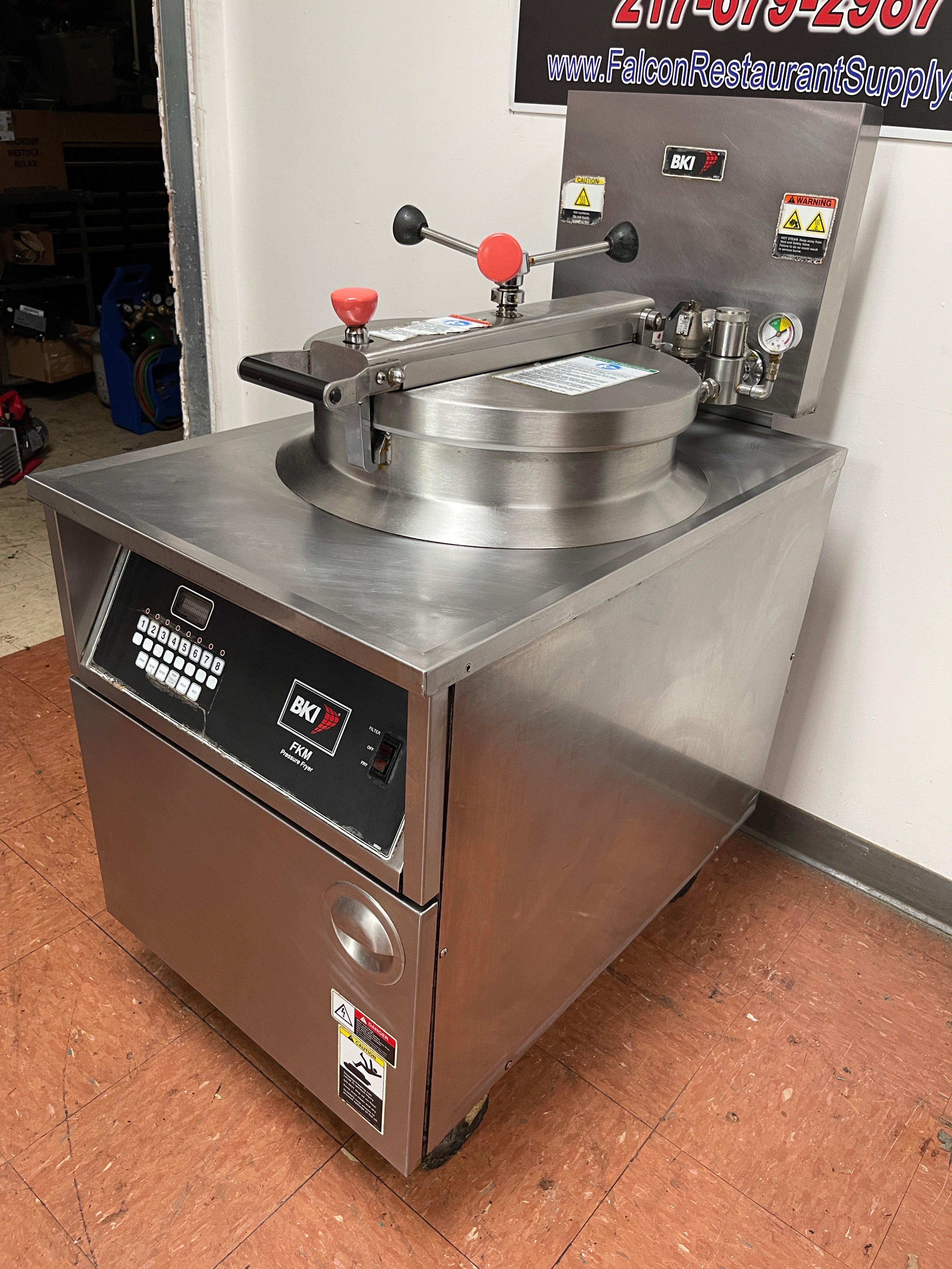 Used BKI FKM-FC Electric Extra Large Volume Pressure Fryer Broaster 75lb 208V 3Ph