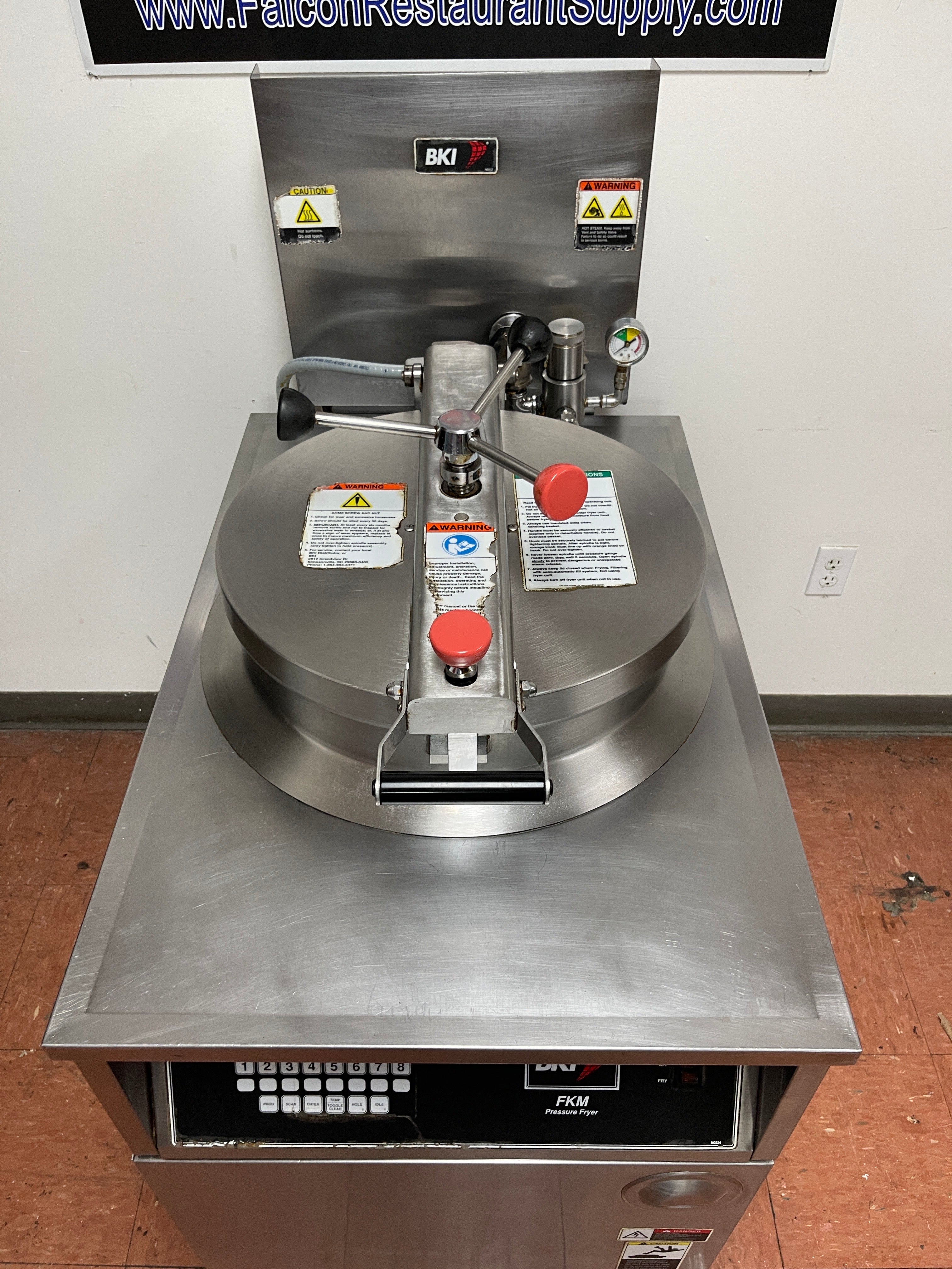 Used BKI FKM-FC Electric Extra Large Volume Pressure Fryer Broaster 75lb 208V 3Ph