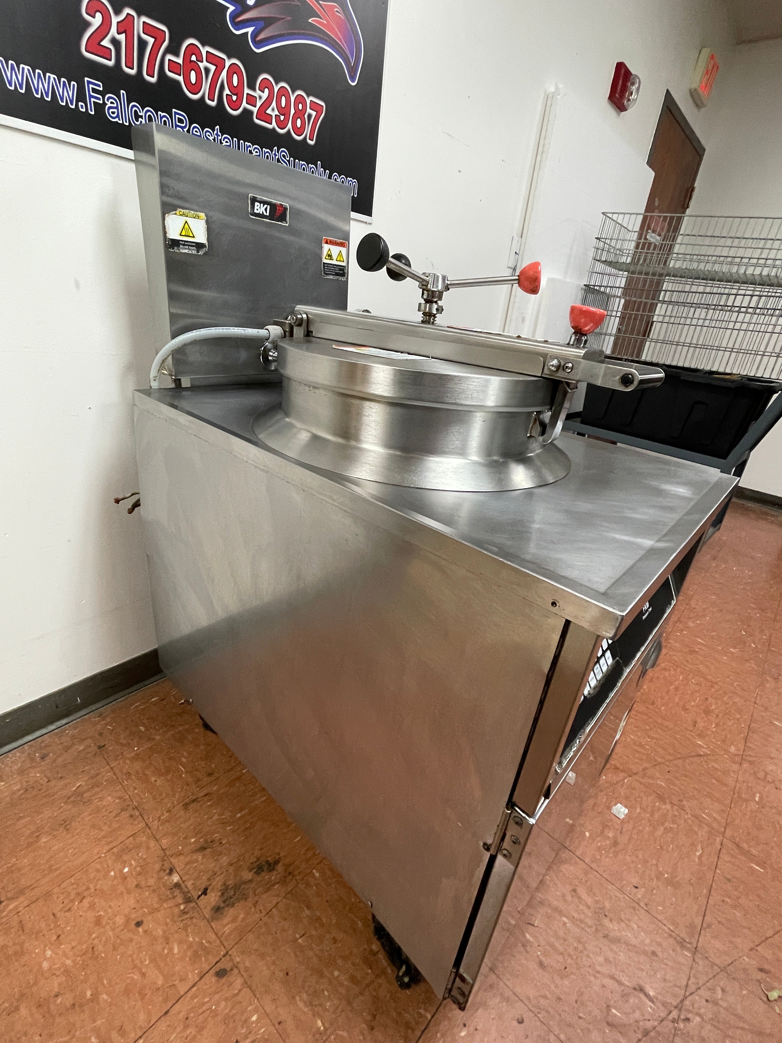 Used BKI FKM-FC Electric Extra Large Volume Pressure Fryer Broaster 75lb 208V 3Ph