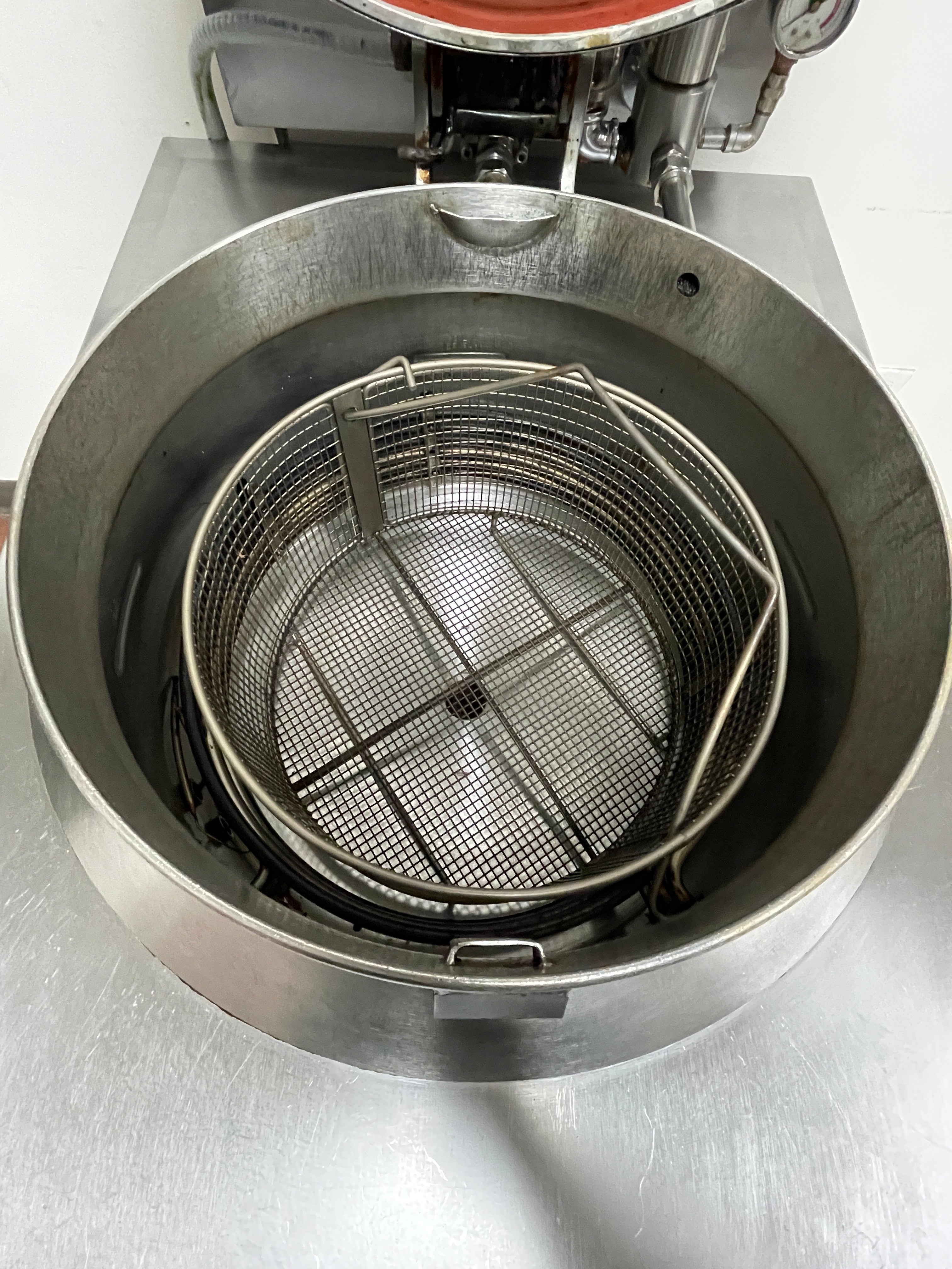 Used BKI FKM-FC Electric Extra Large Volume Pressure Fryer Broaster 75lb 208V 3Ph