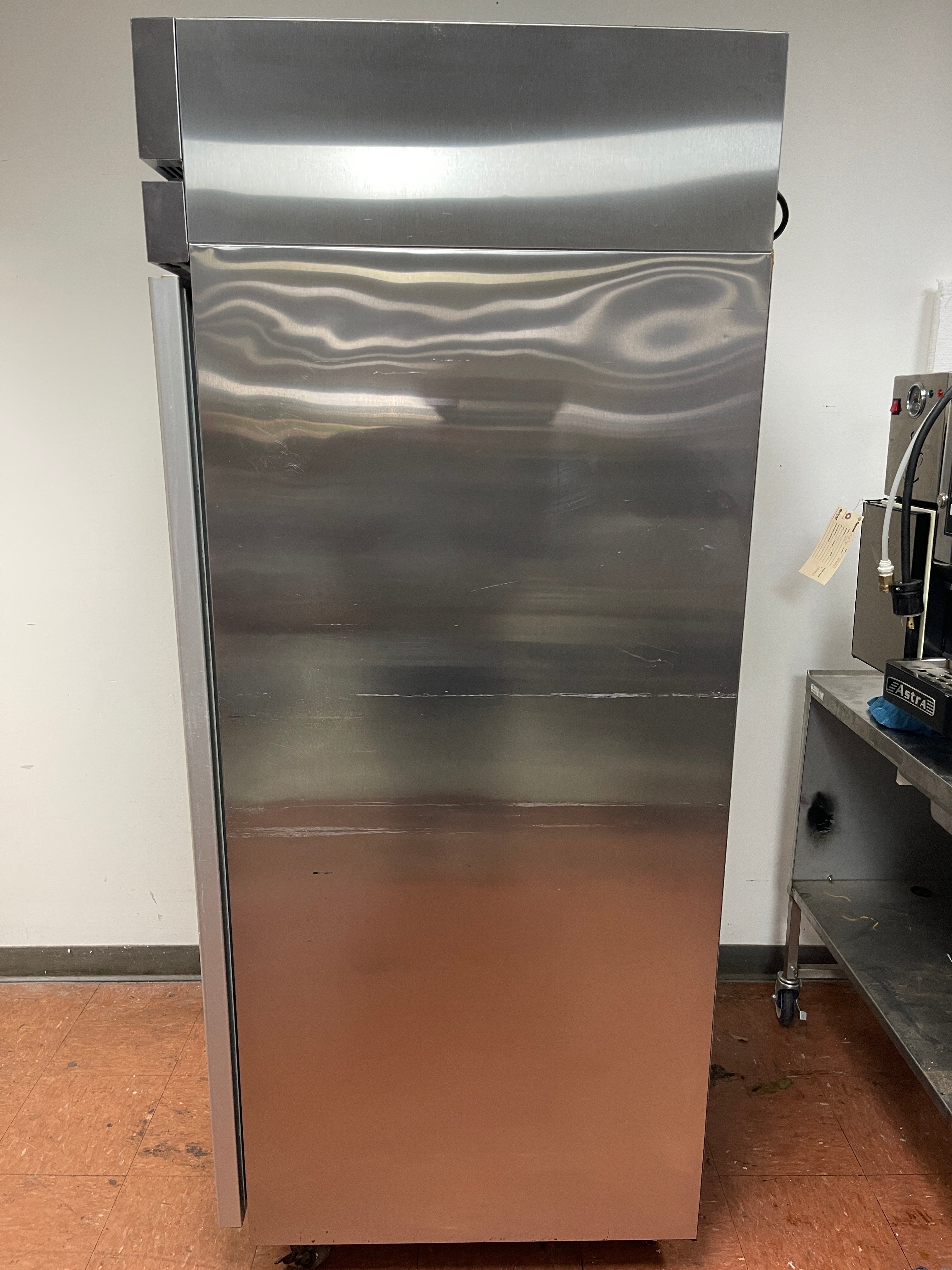 Used 27 1/2" Hoshizaki R1A-FSL Stainless Solid Door Reach-In Refrigerator - TH3