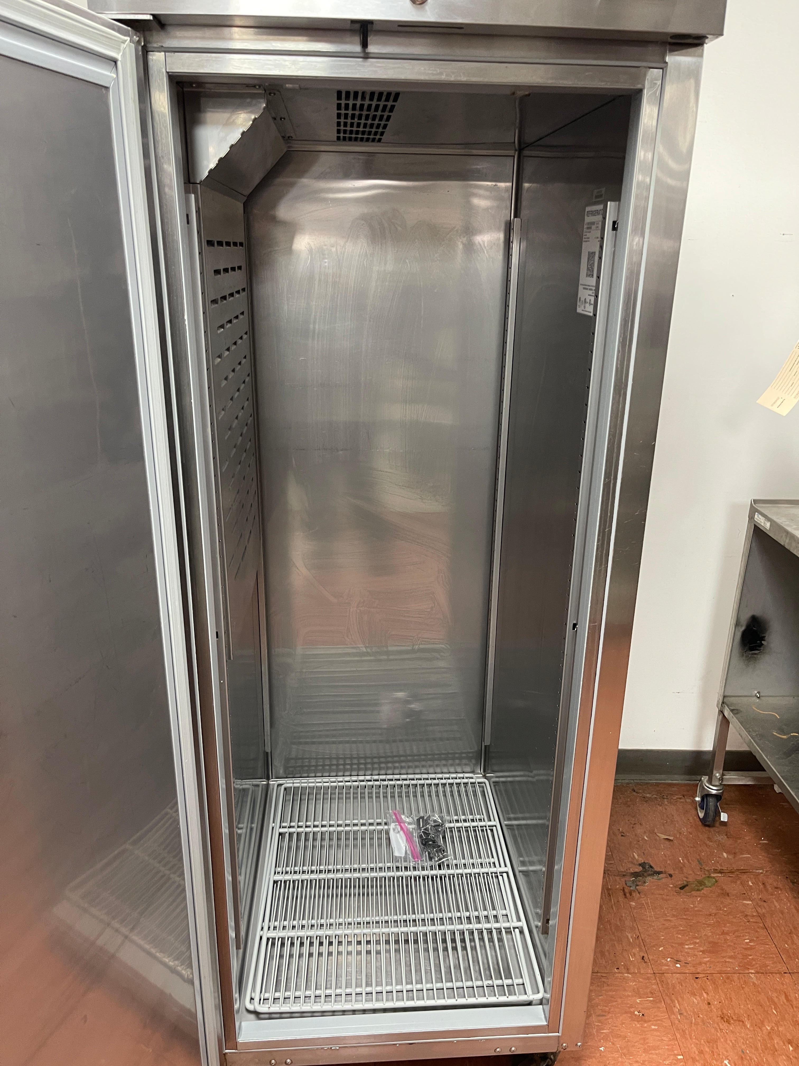Used 27 1/2" Hoshizaki R1A-FSL Stainless Solid Door Reach-In Refrigerator - TH3