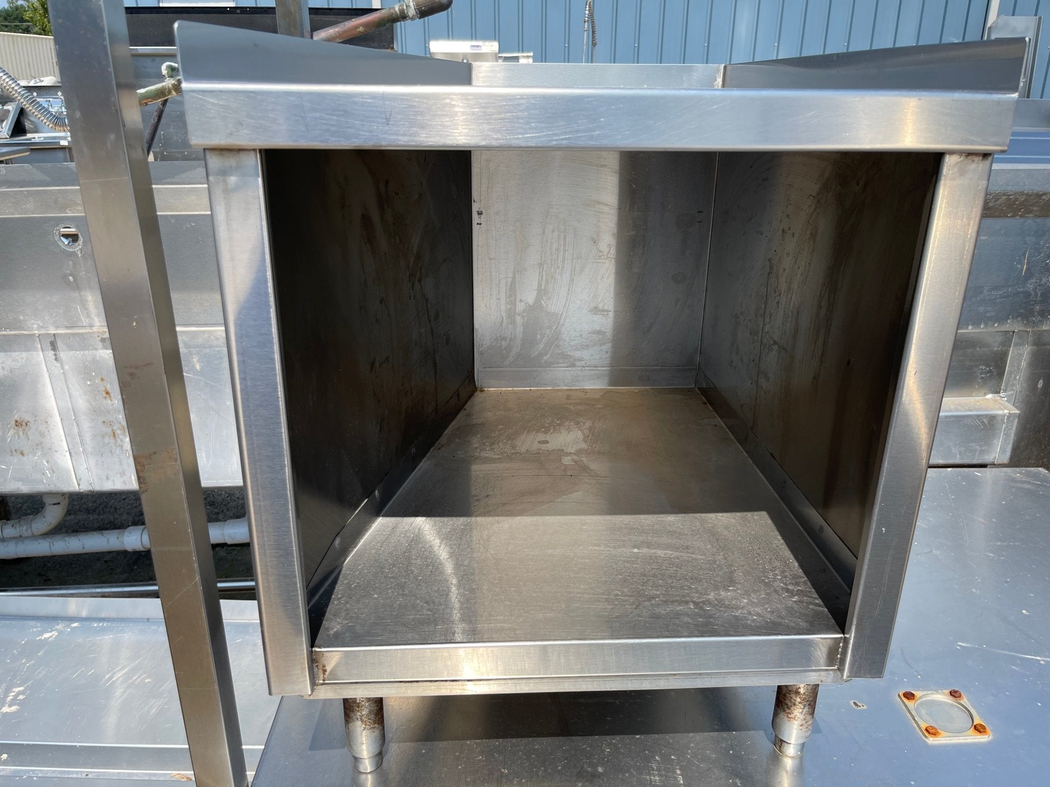 Used 22" Stainless Steel Equipment Stand - SS235 - Falcon Restaurant Supply - 2