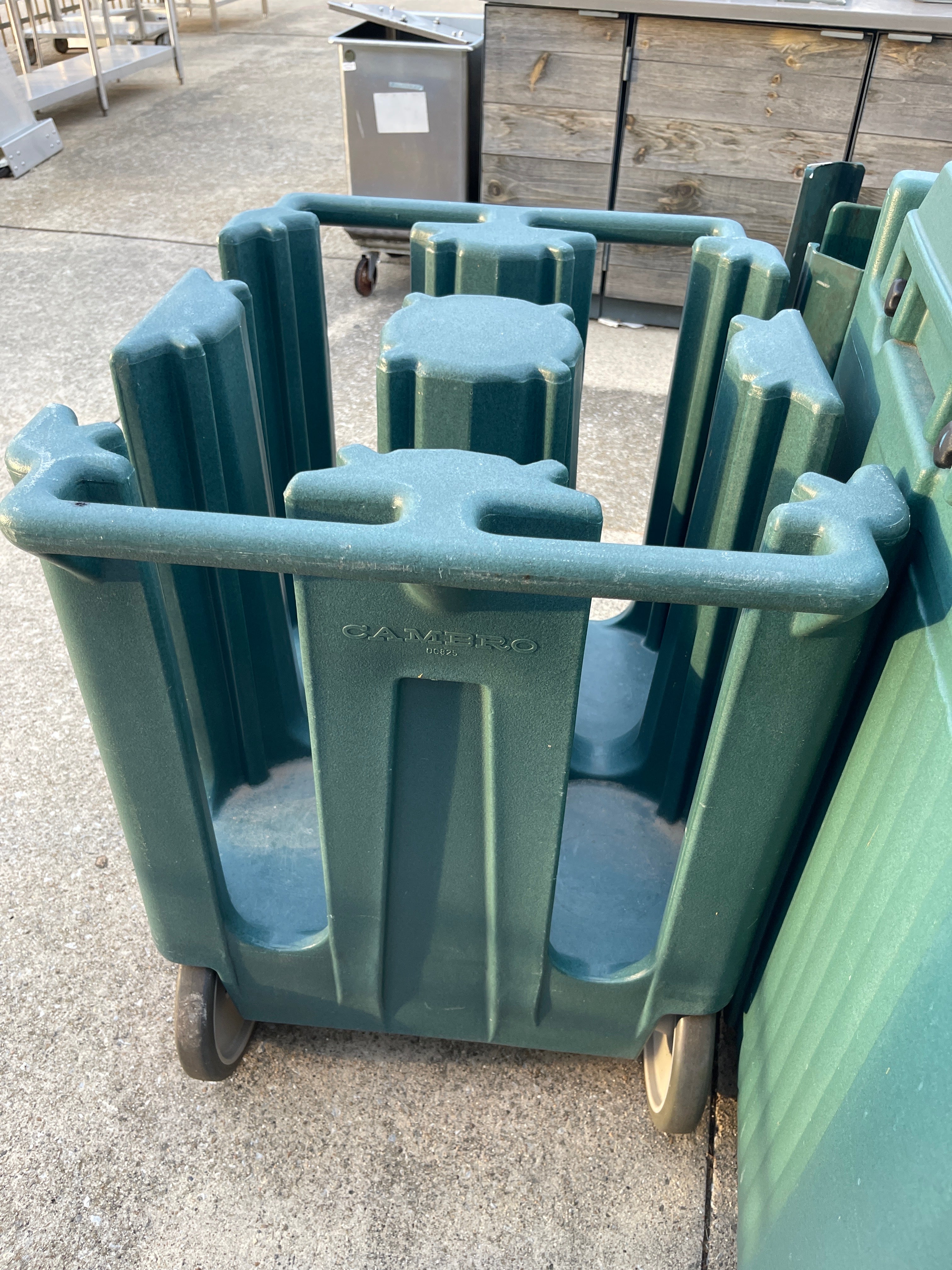 Used Cambro DC825110 23" Dish Dolly Cart - 240 8.25" Plates - SS393
