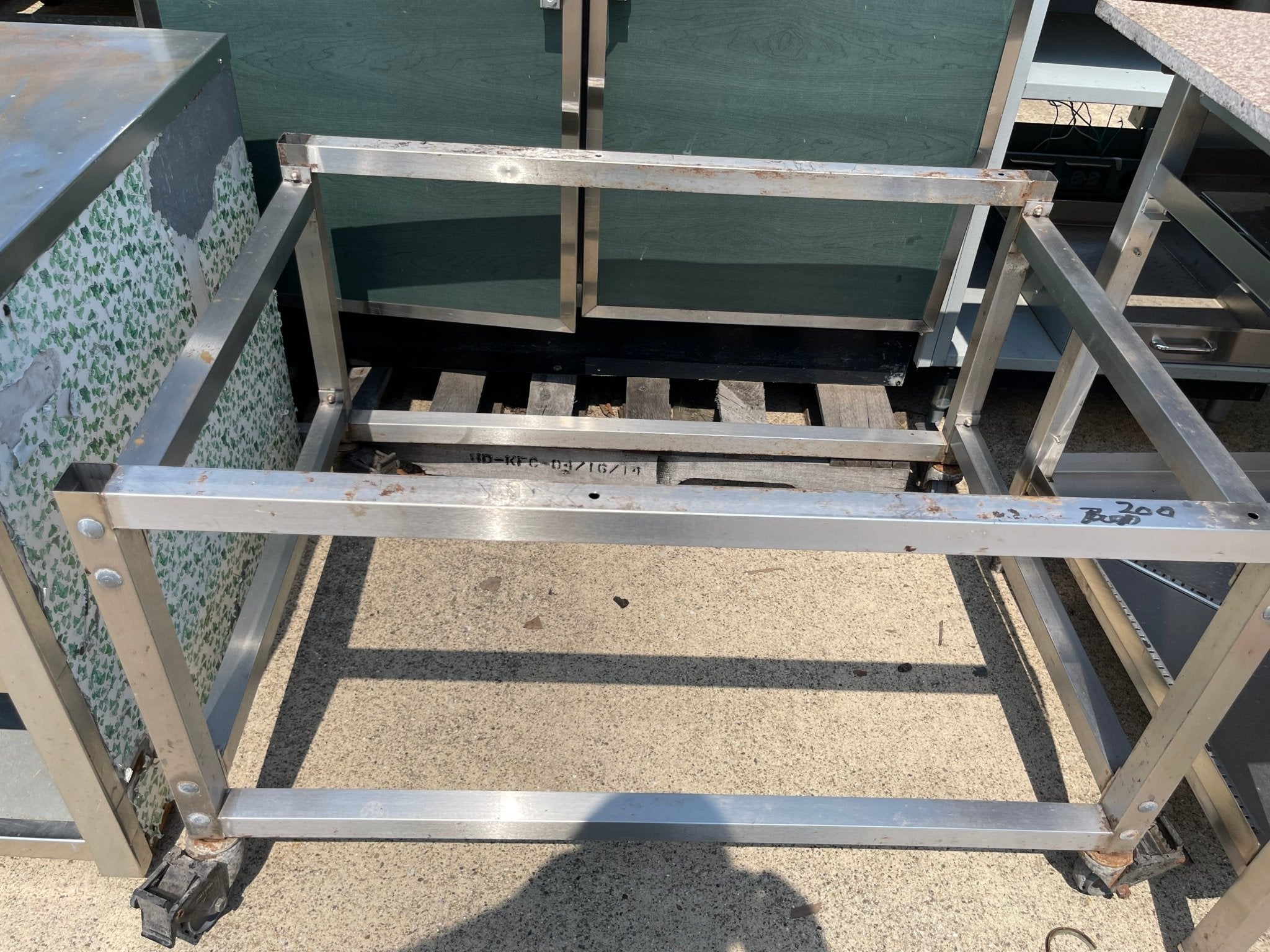 Used 41" Stainless Steel equipment Stand Frame - SS249 - Falcon Restaurant Supply - 1