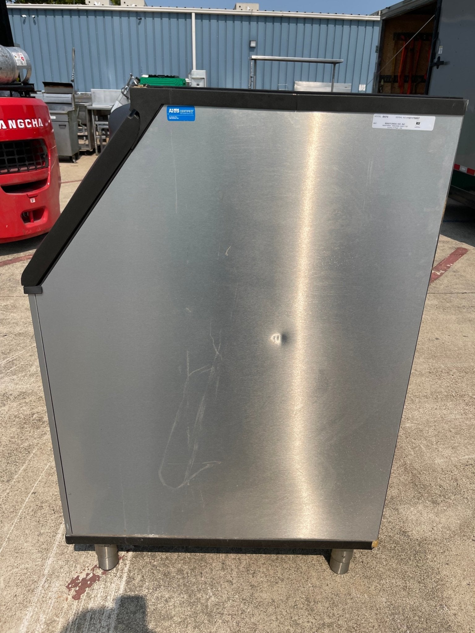 Used Manitowoc B570 30" Commercial Ice Machine Maker Bin - 430lbs - Falcon Restaurant Supply - 6