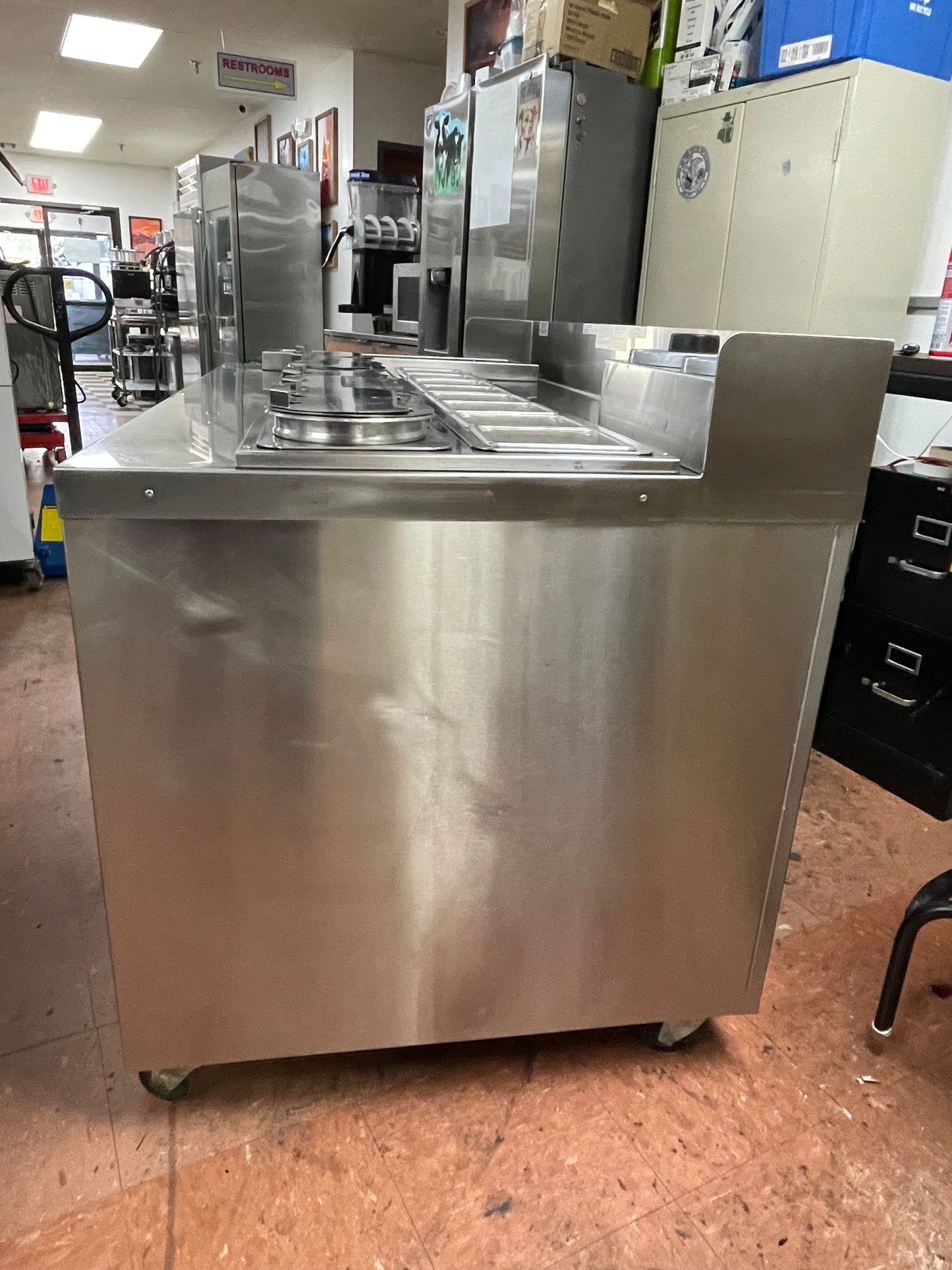 Used Duke HCSS-LH Stainless Steel Dry Channel Soup Warmer Heated Holding Station Buffet - 220V