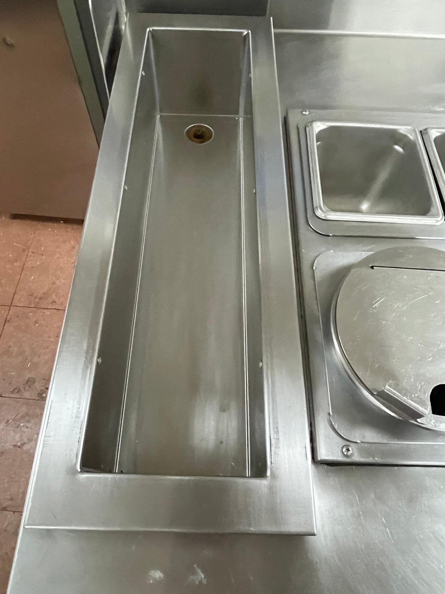 Used Duke HCSS - LH Stainless Steel Dry Channel Soup Warmer Heated Holding Station Buffet - 220V - Falcon Restaurant Supply - 12
