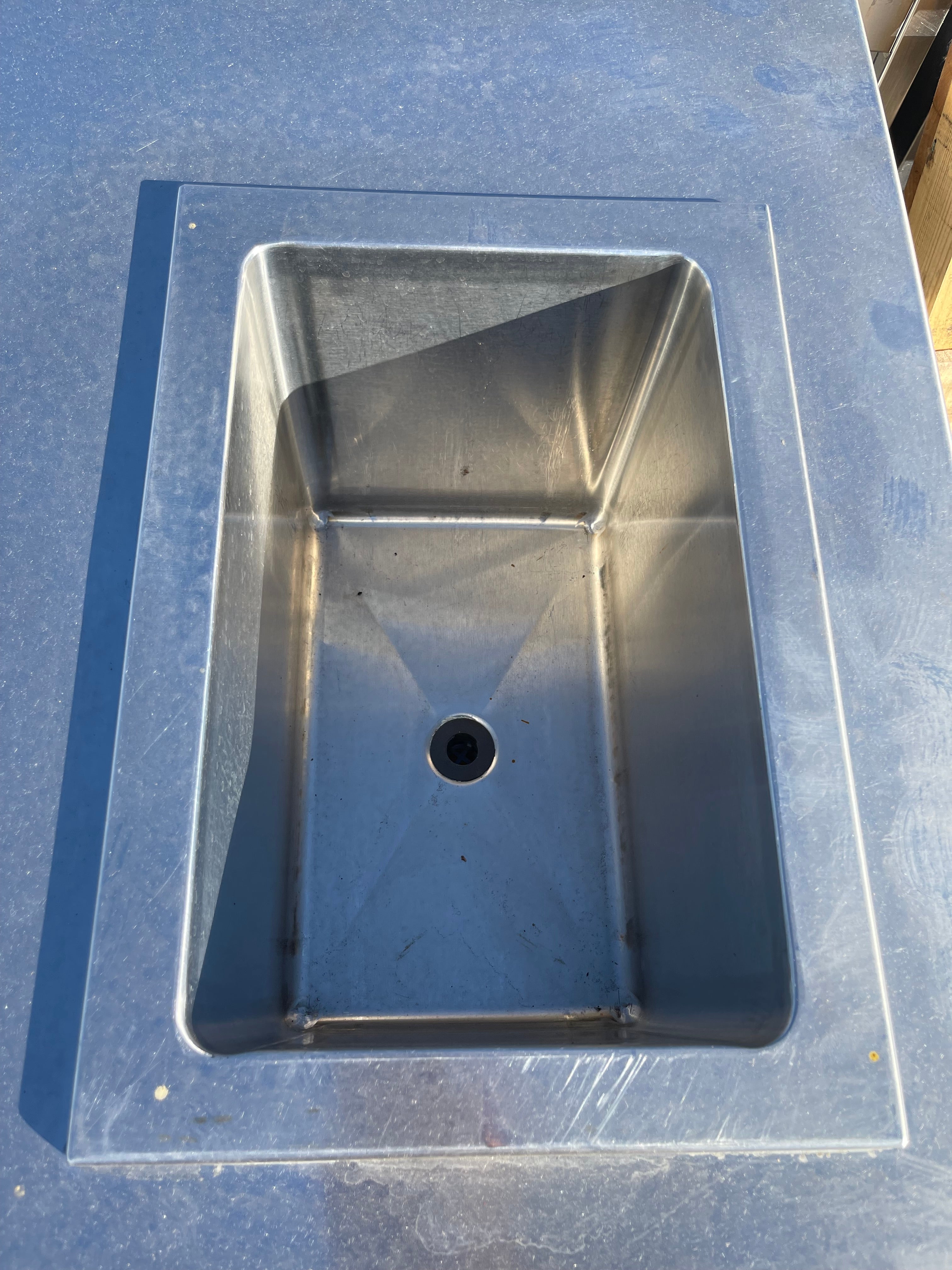 Used 85" Stainless Steel Drink Station with Ice Bin and Cup Dispensers - SS270