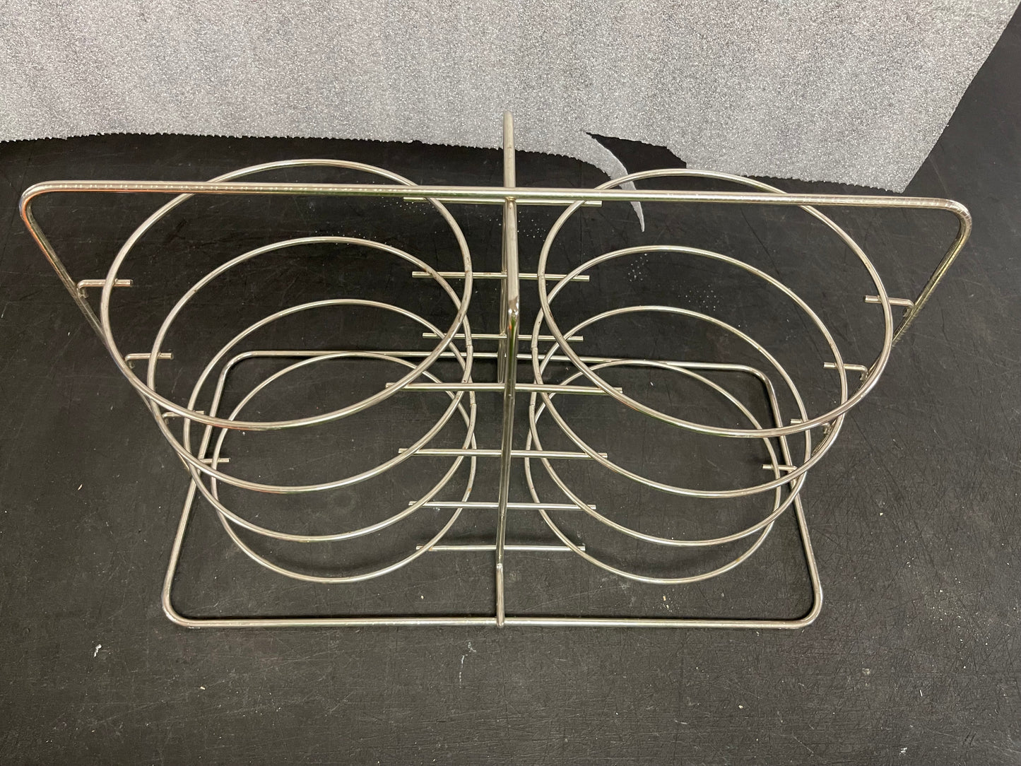 Chrome Plated 8 Pie Plate Caddy Cooling Rack Display