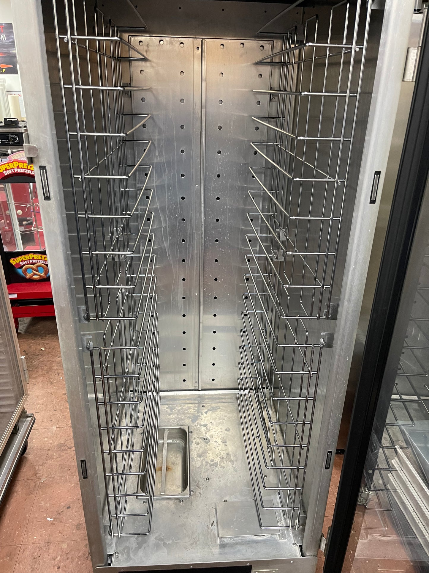 Used Metro C175 Full Height PM2X500 Mobile Heated Humidified 18 Pan Warming Dough Proofing Cabinet 120V