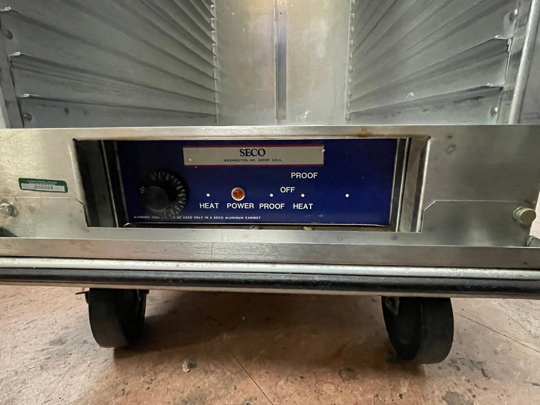 Used Seco 34 Tray Mobile Full Size Heated Humidified Dough Proofer Cabinet - 120V - Falcon Restaurant Supply - 3