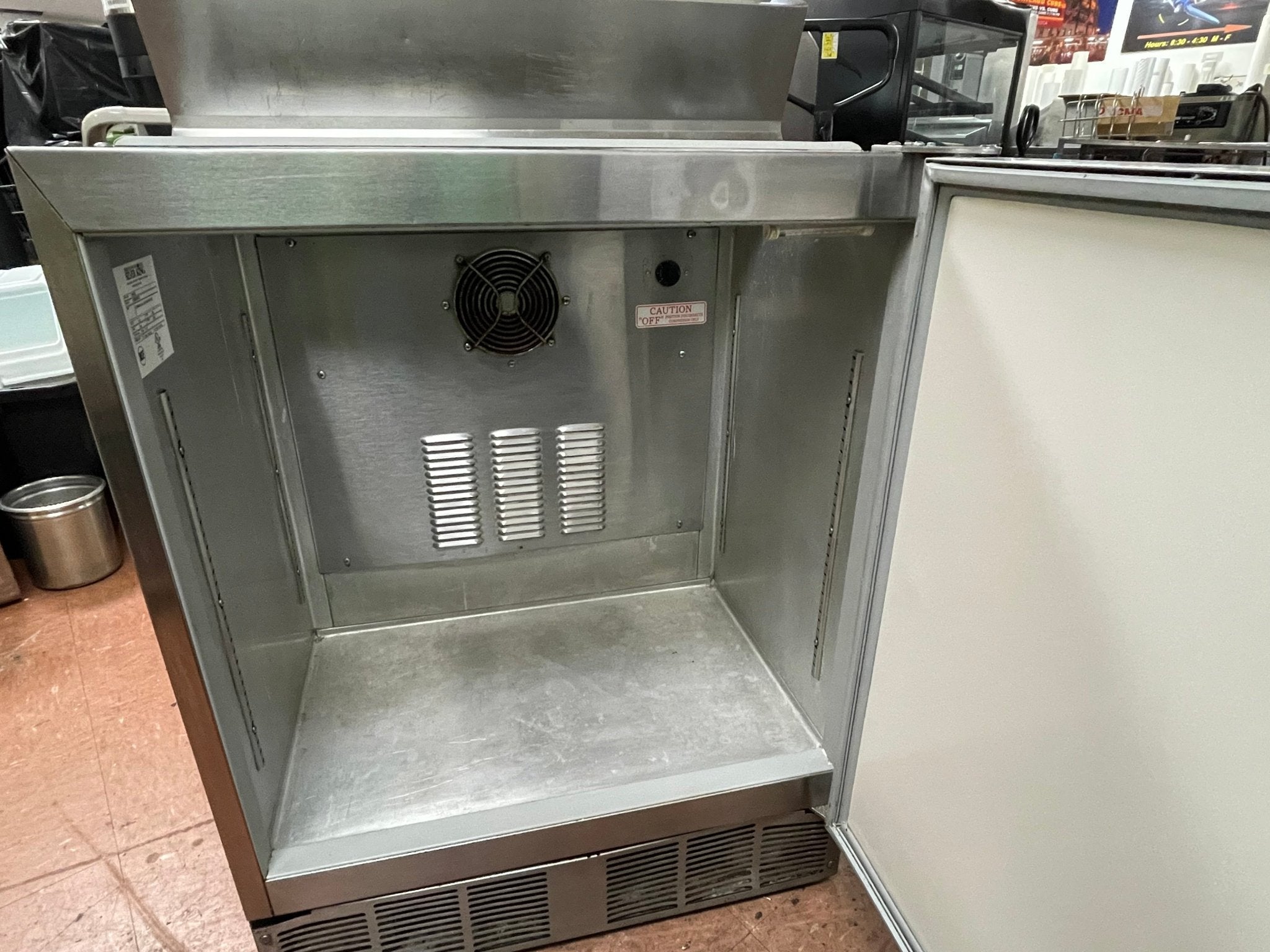 Used Silver King 27" Ice Cream Topping Refrigerated Fountainette Stainless 115v - Falcon Restaurant Supply - 4