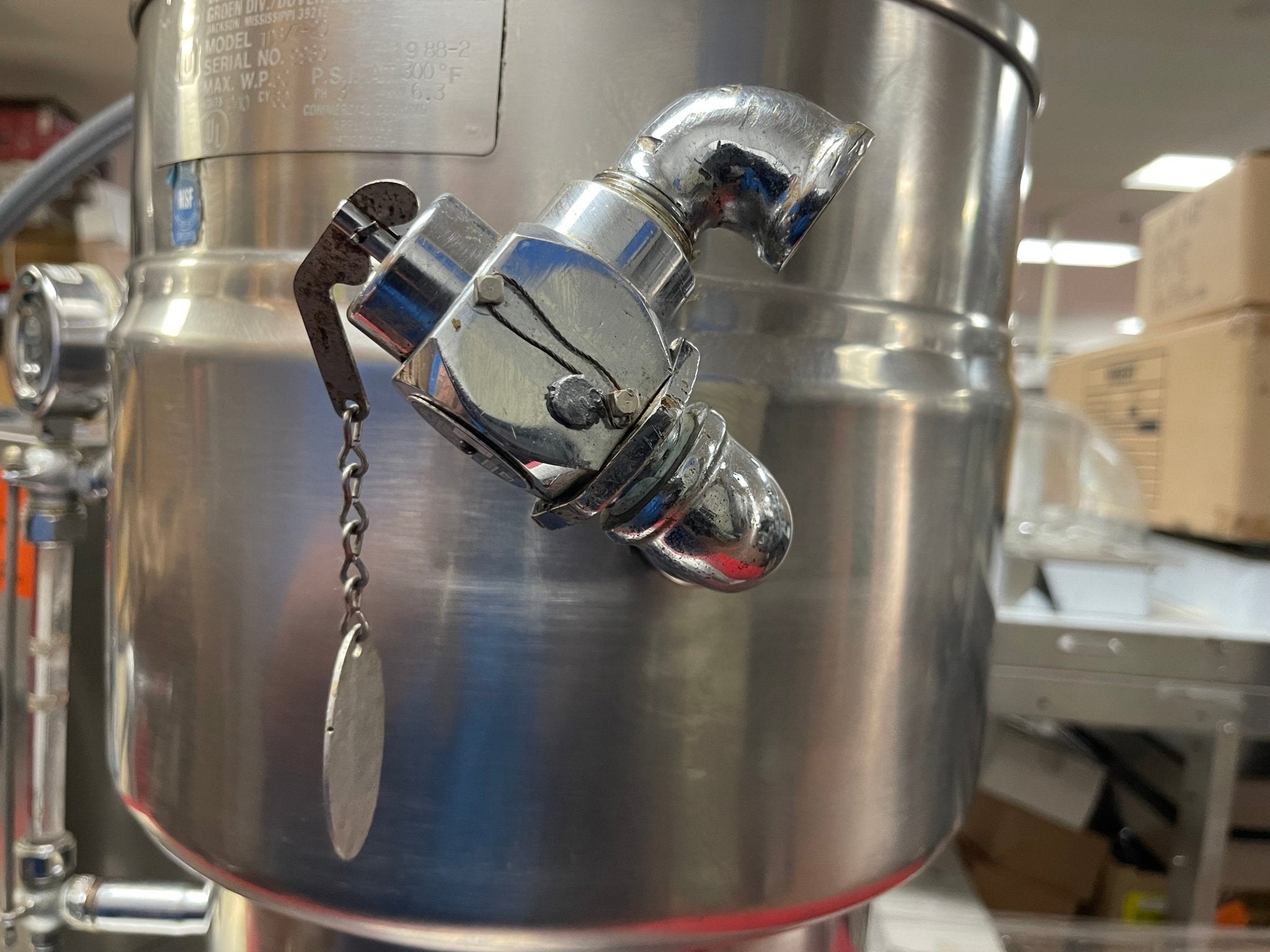 Used Groen TDB/7 - 20 5 Gallon Electric Table Top Tilting Self - Contained Kettle - 240V 3Ph - Falcon Restaurant Supply - 6