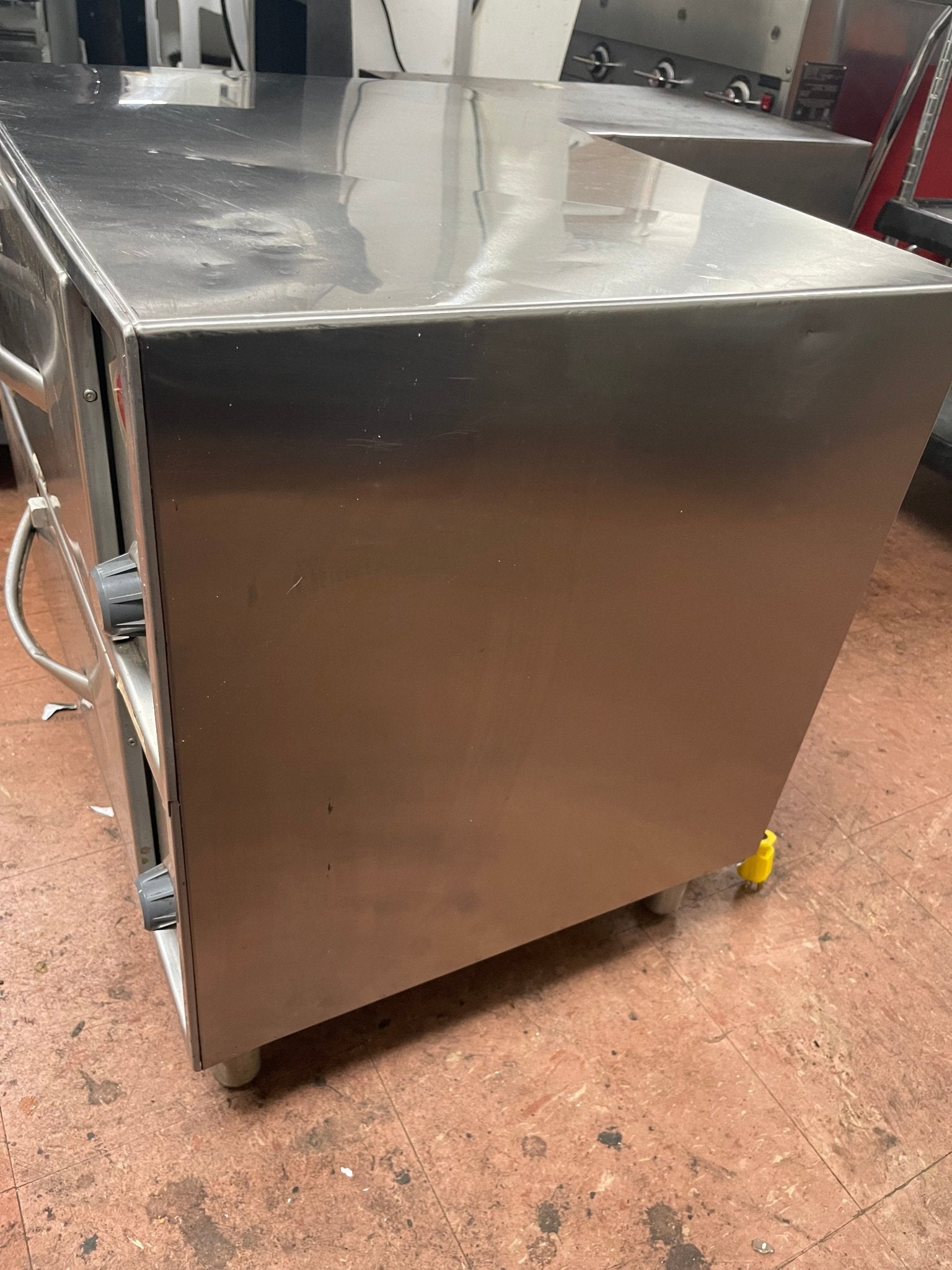 Used Wells Stainless Steel Freestanding 2 Drawer Food Chip Warmer 220V - Falcon Restaurant Supply - 3