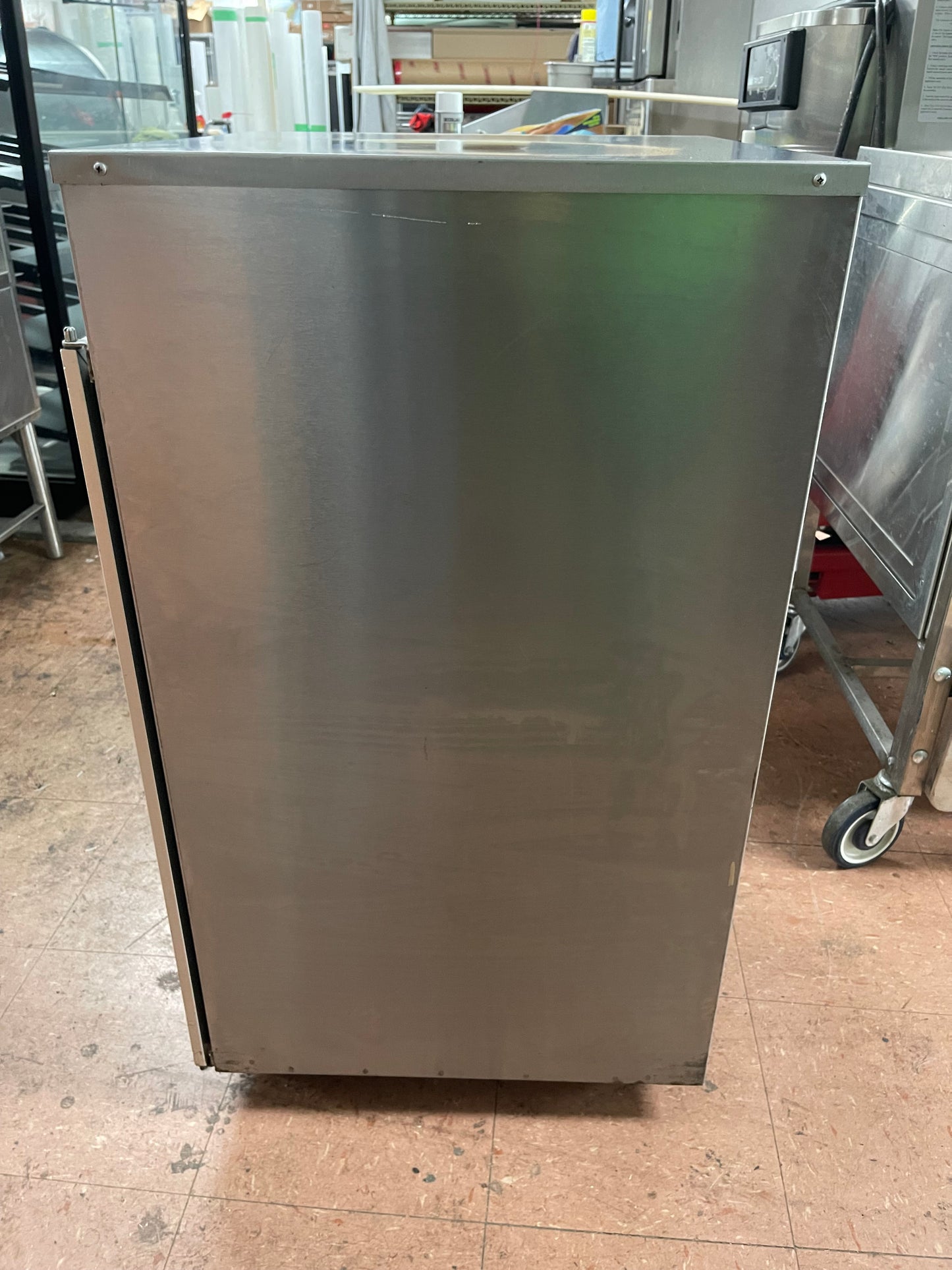 Used Wittco 500R Stainless Steel Half Height 8 Pan Electric Heated Holding Warmer Display Cabinet 120V