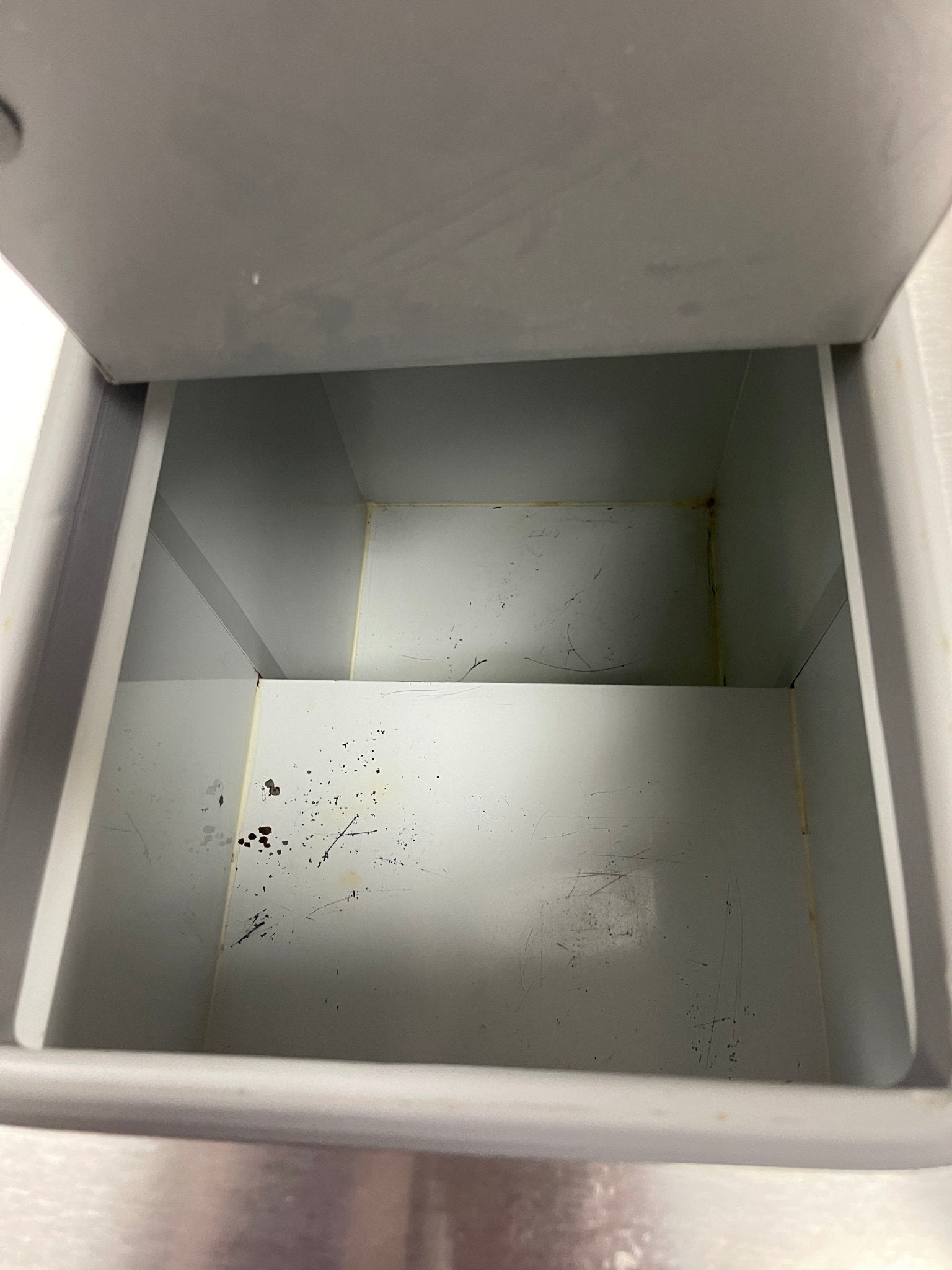 Used Excellence Industries HFF - 2HC 31 1/2" Ice Cream Freezer Dipping Cabinet w/ 4 Tub Capacity - White, 115v - Falcon Restaurant Supply - 7