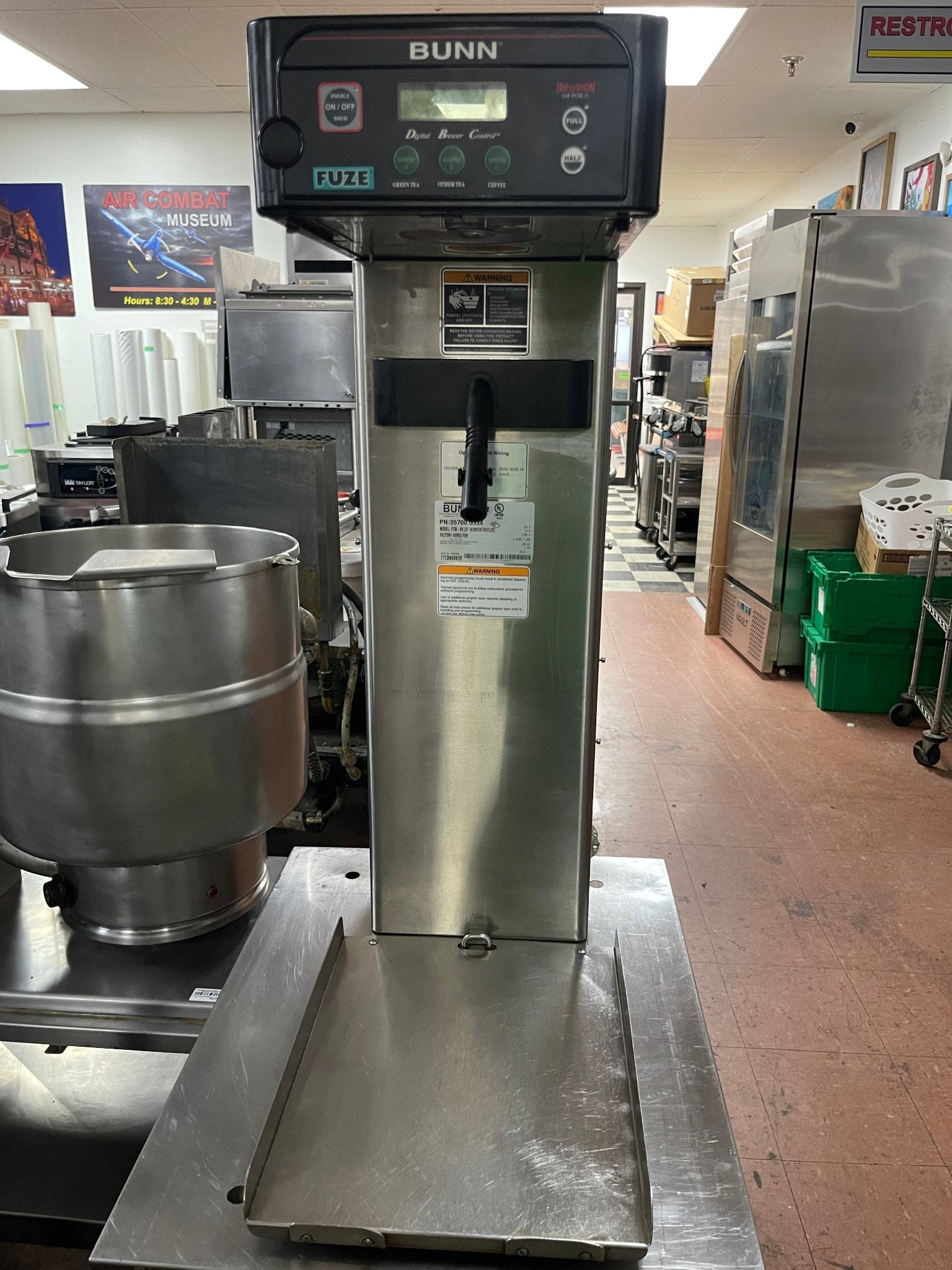 Used 29" Bunn Infusion ITCB - DV Iced Tea and Coffee Brewer Machine 120V - Falcon Restaurant Supply - 1