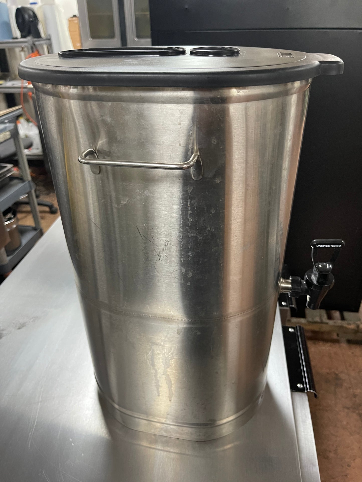 Used Bunn 34100.0000 TDO-4 4 Gallon Iced Tea Dispenser - Shir