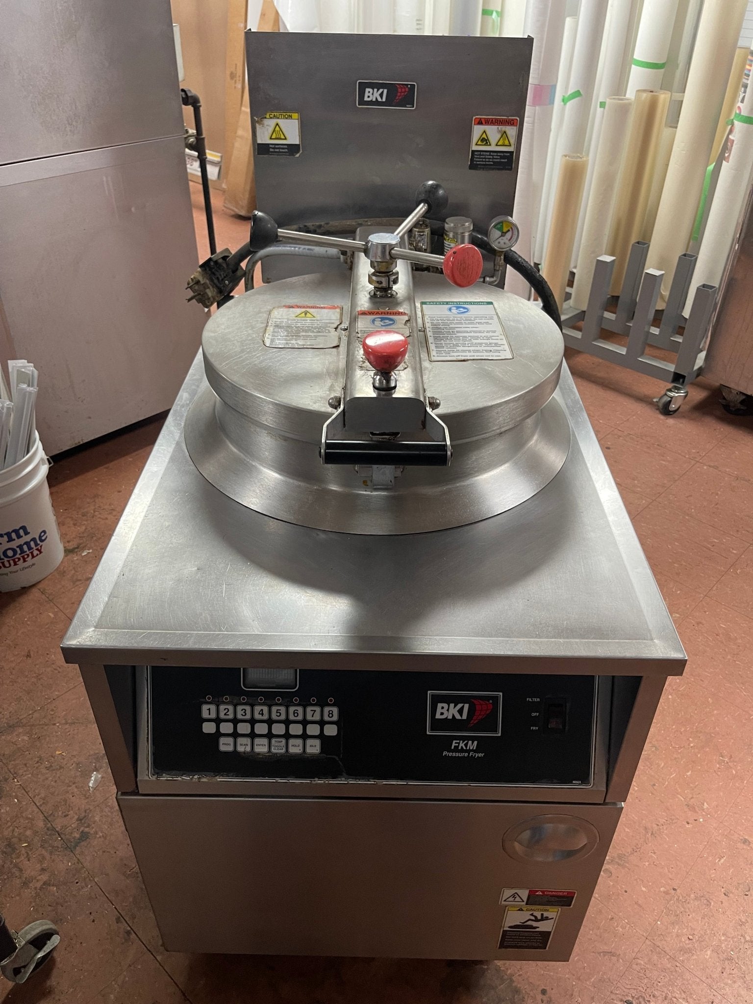 Used BKI FKM - FC Electric Extra Large Volume Pressure Fryer Broaster 75lb 208V 3Ph - Falcon Restaurant Supply - 1