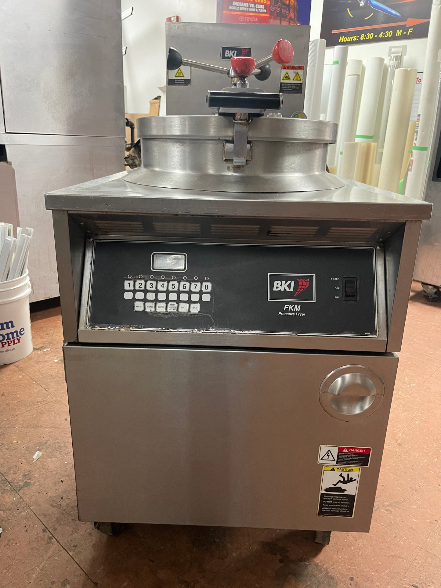 Used BKI FKM-FC Electric Extra Large Volume Pressure Fryer Broaster 75lb 208V 3Ph