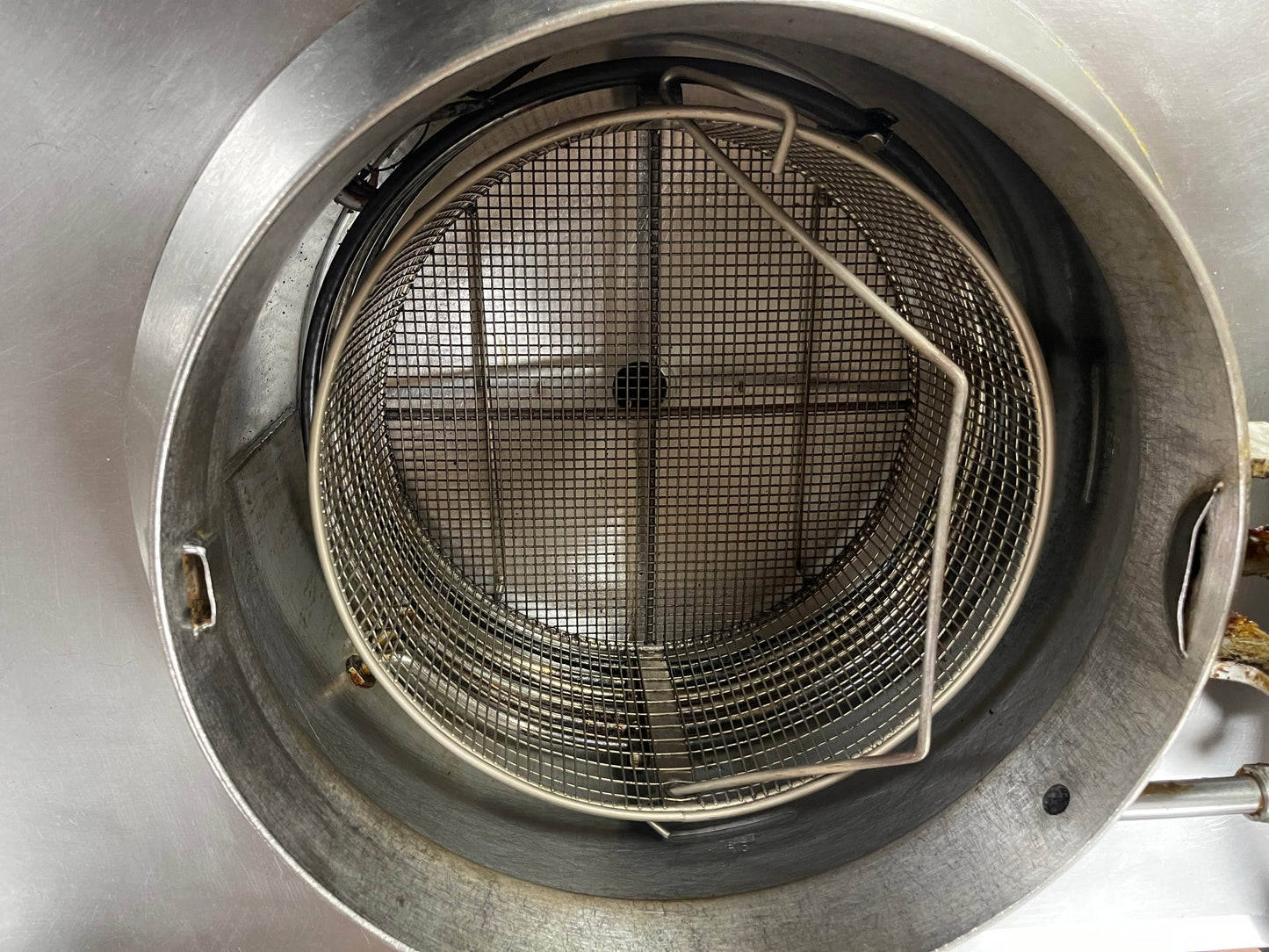 Used BKI FKM-FC Electric Extra Large Volume Pressure Fryer Broaster 75lb 208V 3Ph