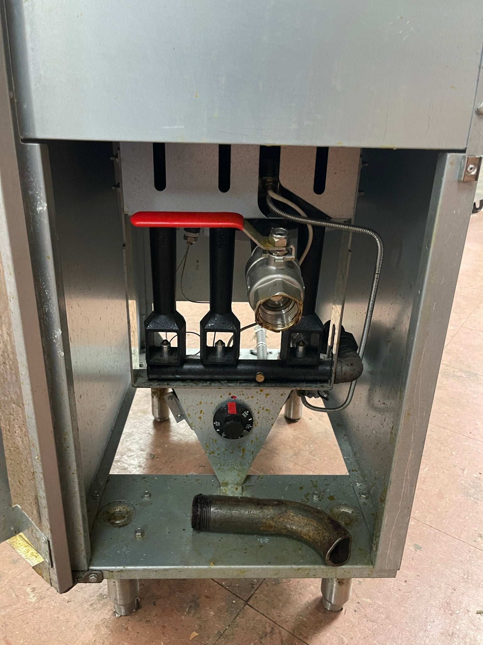 Used Vulcan 1VEG35M - 1 Natural Gas 35 - 40 lb. Floor Fryer with Millivolt Controls - 70,000 BTU - Falcon Restaurant Supply - 3