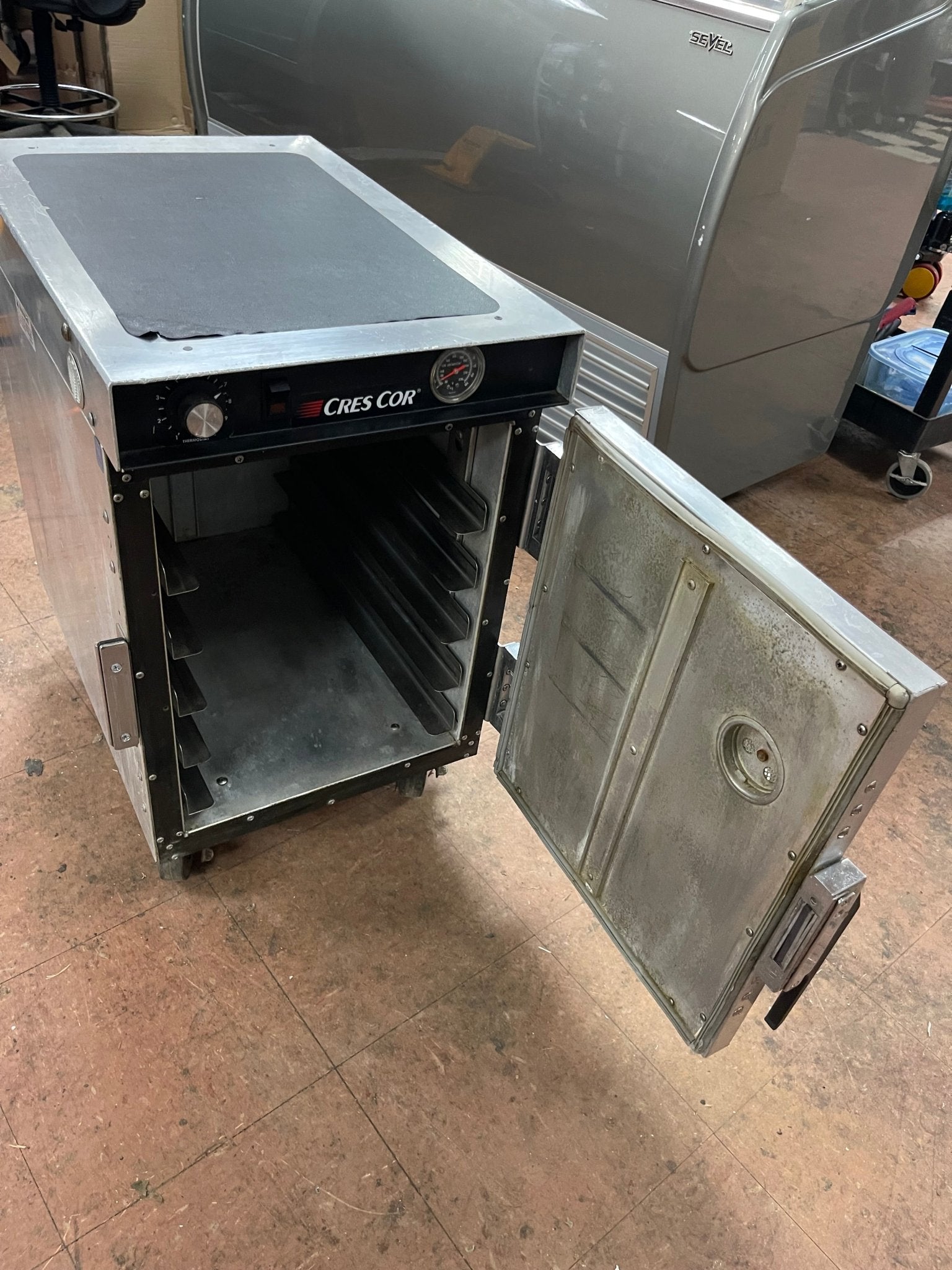 Used Cres Cor H - 339 - 135BK Insulated Heated Warming Holding Cabinet Solid Door - 120V - Falcon Restaurant Supply - 3