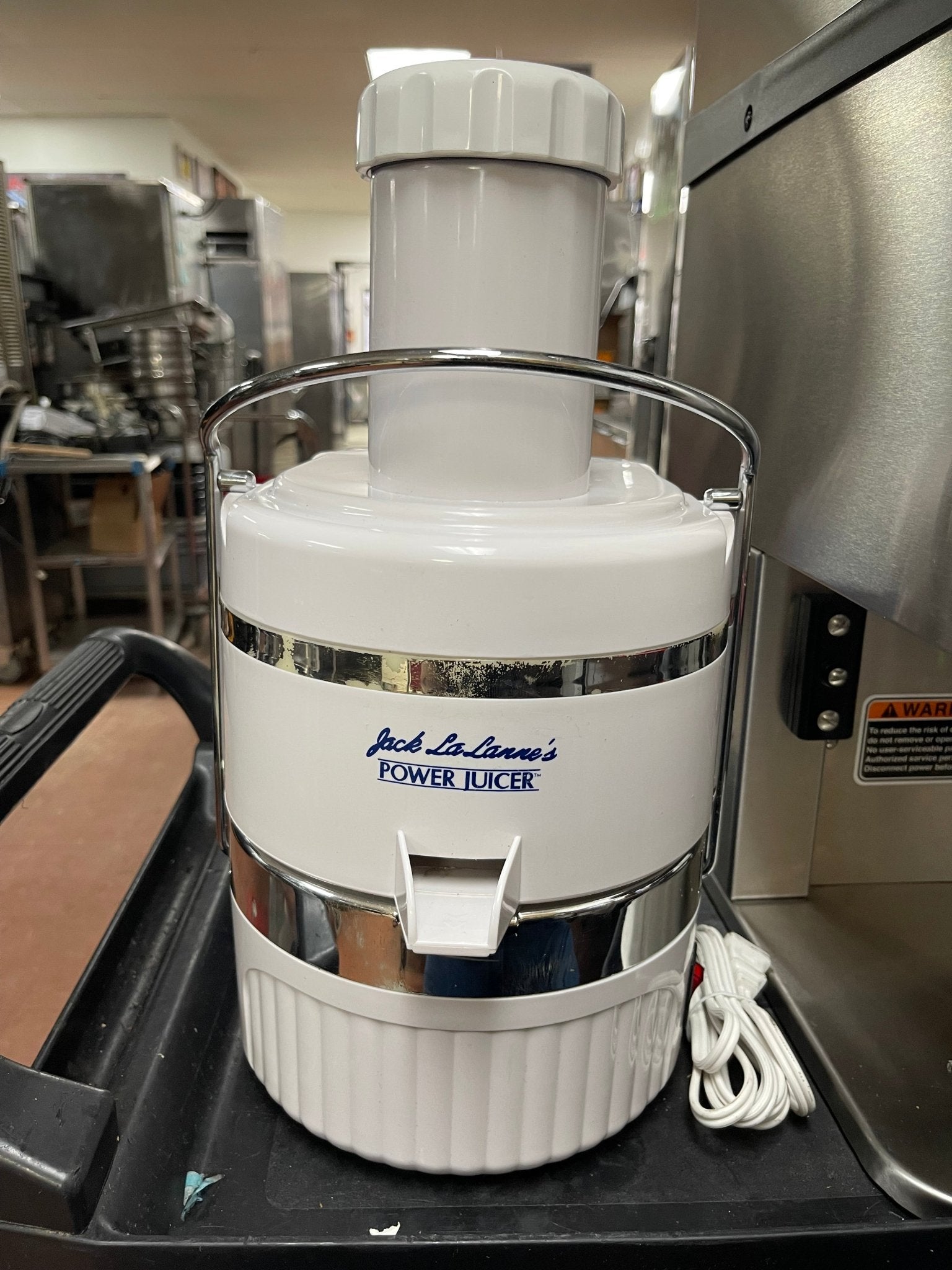 Used Tristar Jack LaLanne Centrifugal Deluxe Juice Extractor Machine 120V - Falcon Restaurant Supply - 1