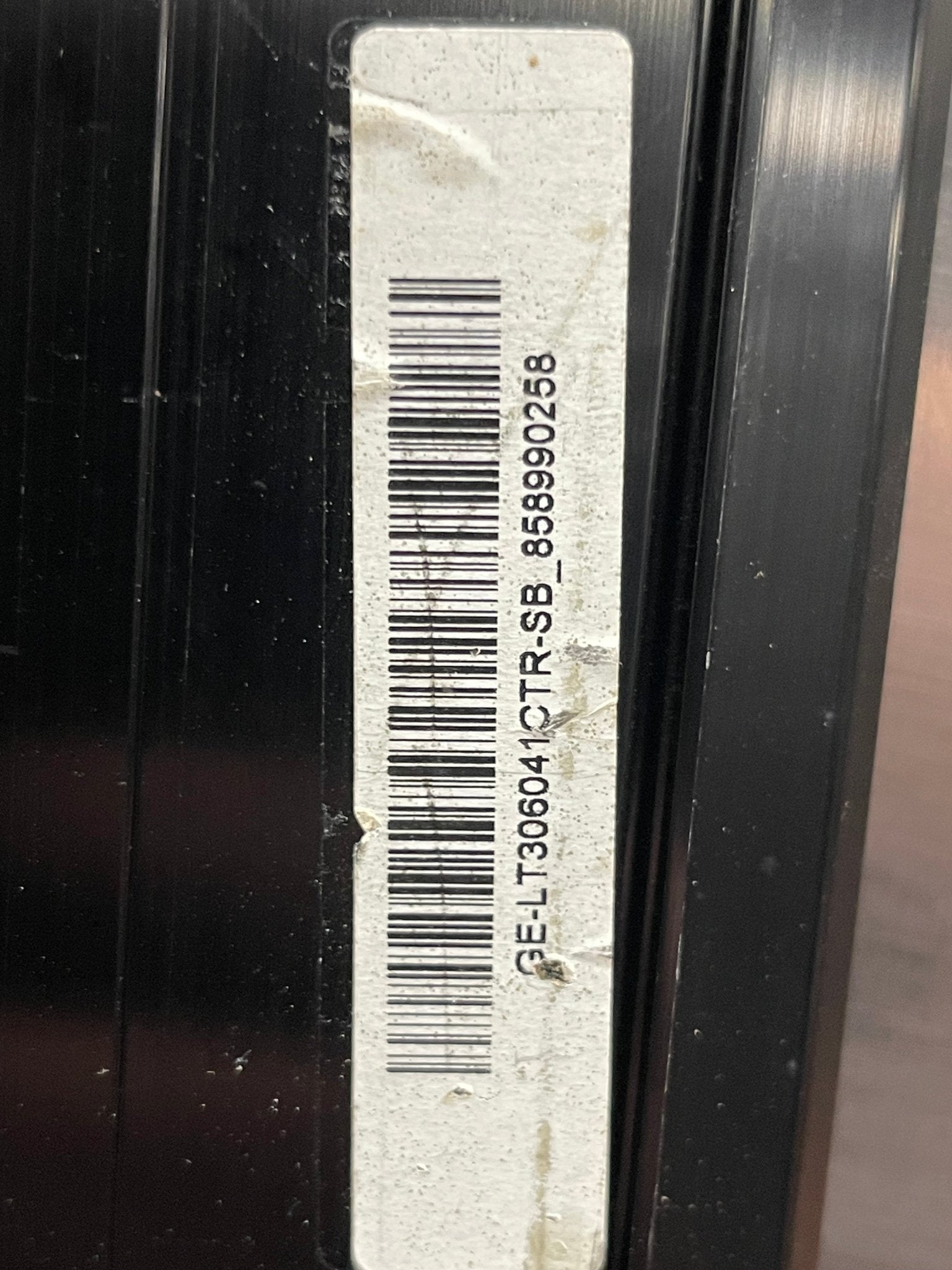 New GE - LT306041CTR - SY Center LED Light Bar for Refrigerated Merchandiser Displays - Falcon Restaurant Supply - 5