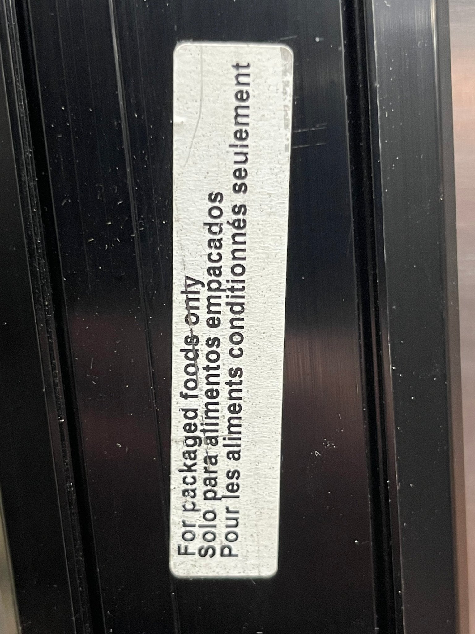 New GE - LT306041CTR - SY Center LED Light Bar for Refrigerated Merchandiser Displays - Falcon Restaurant Supply - 6