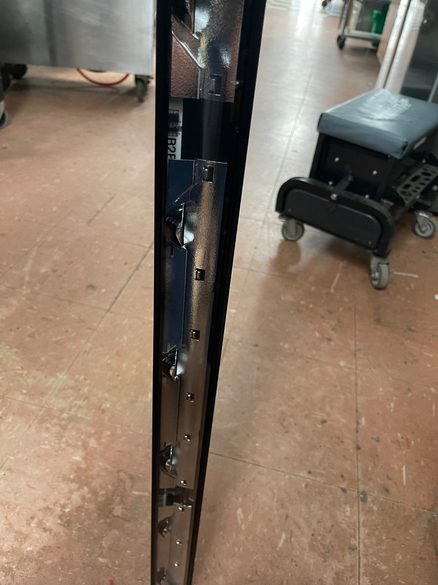 New GE - LT306041EDL - SB Left LED Light Bar for Refrigerated Merchandiser Displays - Falcon Restaurant Supply - 2