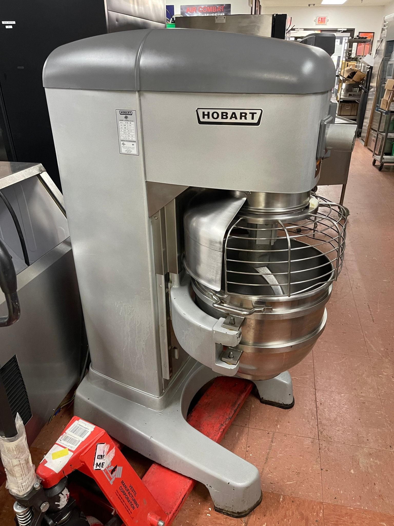Used Hobart Legacy HL662 - 1STD 60 Qt. Planetary Floor Stand Mixer 240V, 3 Phase - Falcon Restaurant Supply - 3